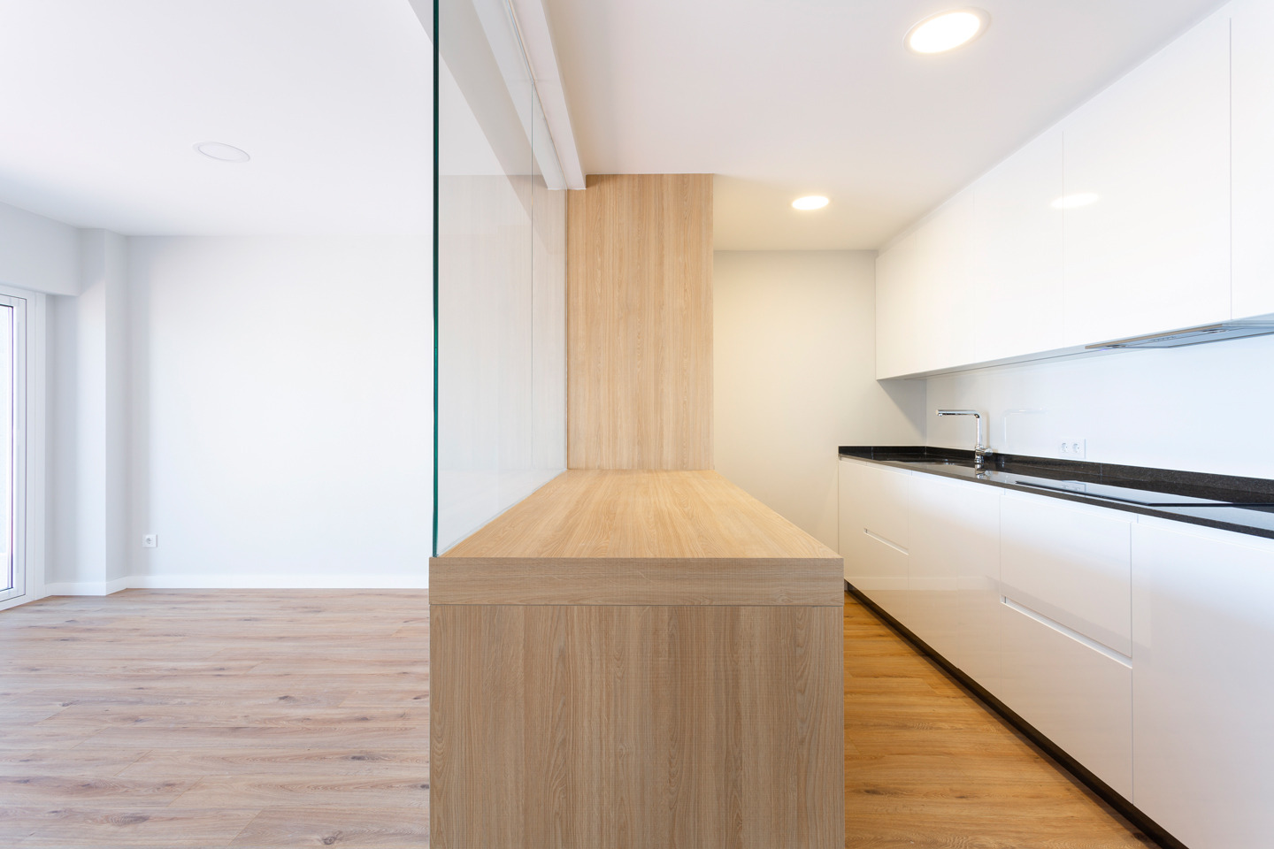 迷你空间里的功能厨房设计-0