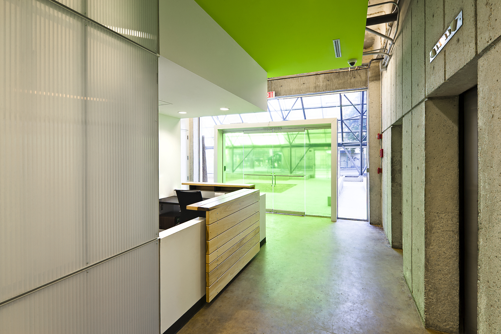 废弃银行变身为创意音乐学院-3