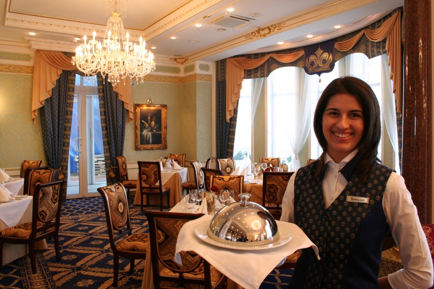 复古奢华酒店设计,营造百年皇家氛围-22