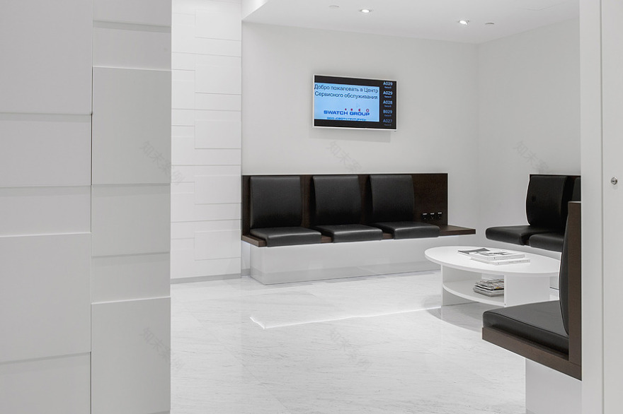 瑞士 Swatch 集团办公室及服务中心设计-19