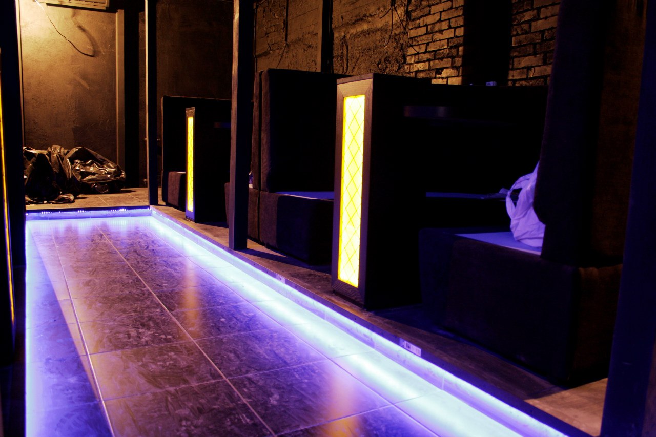 乌克兰基辅 WOODSystems 的"Opium"公寓设计-1