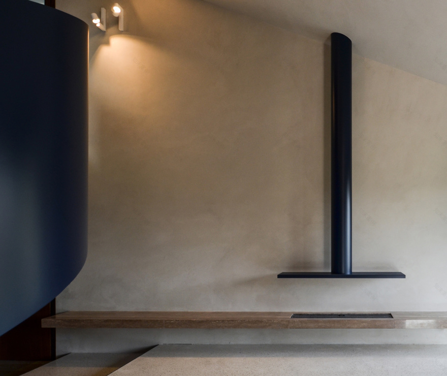 2018 年完成的意大利 60 年代住宅翻新设计-17