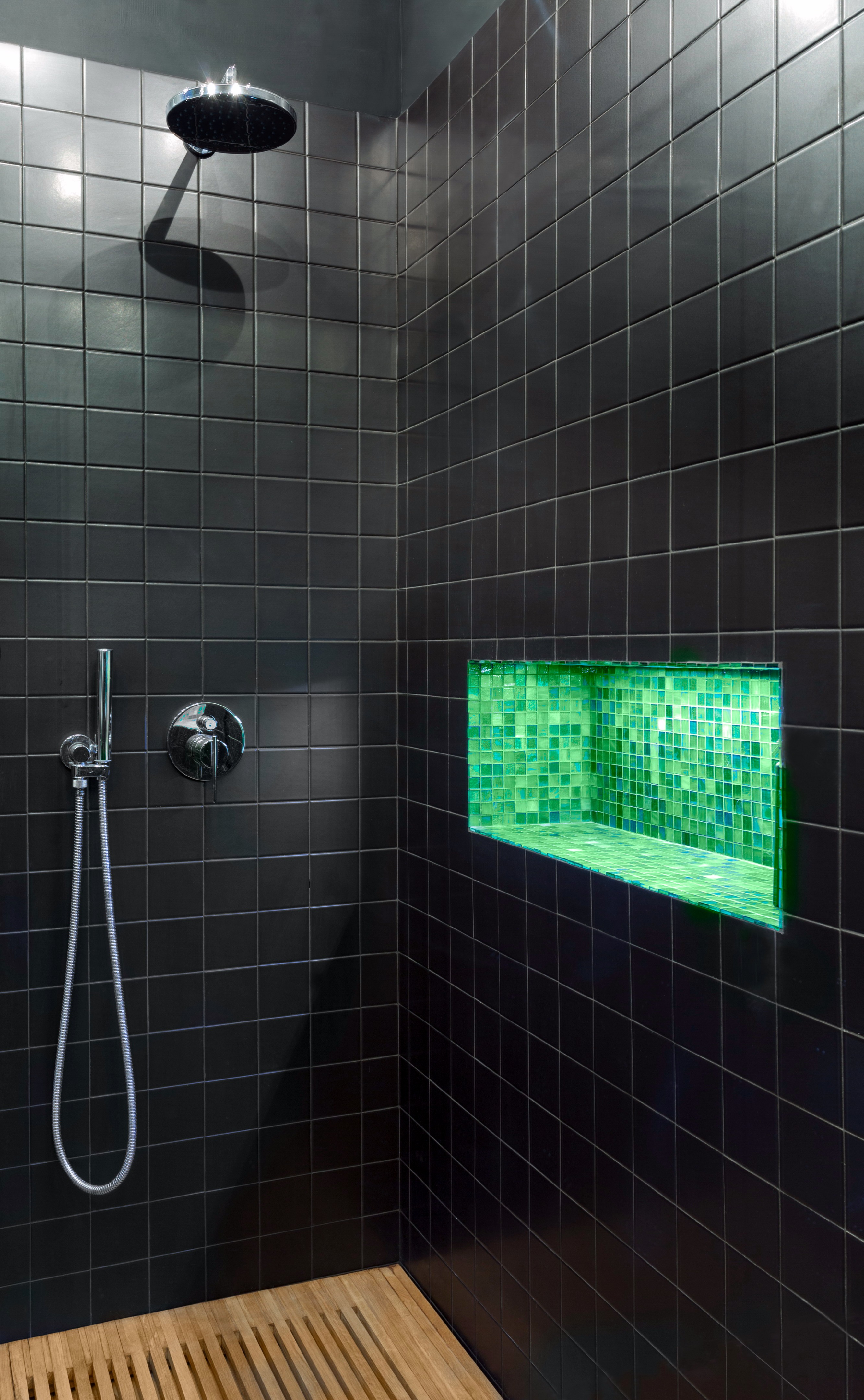 废弃办公室变身为高雅公寓-16