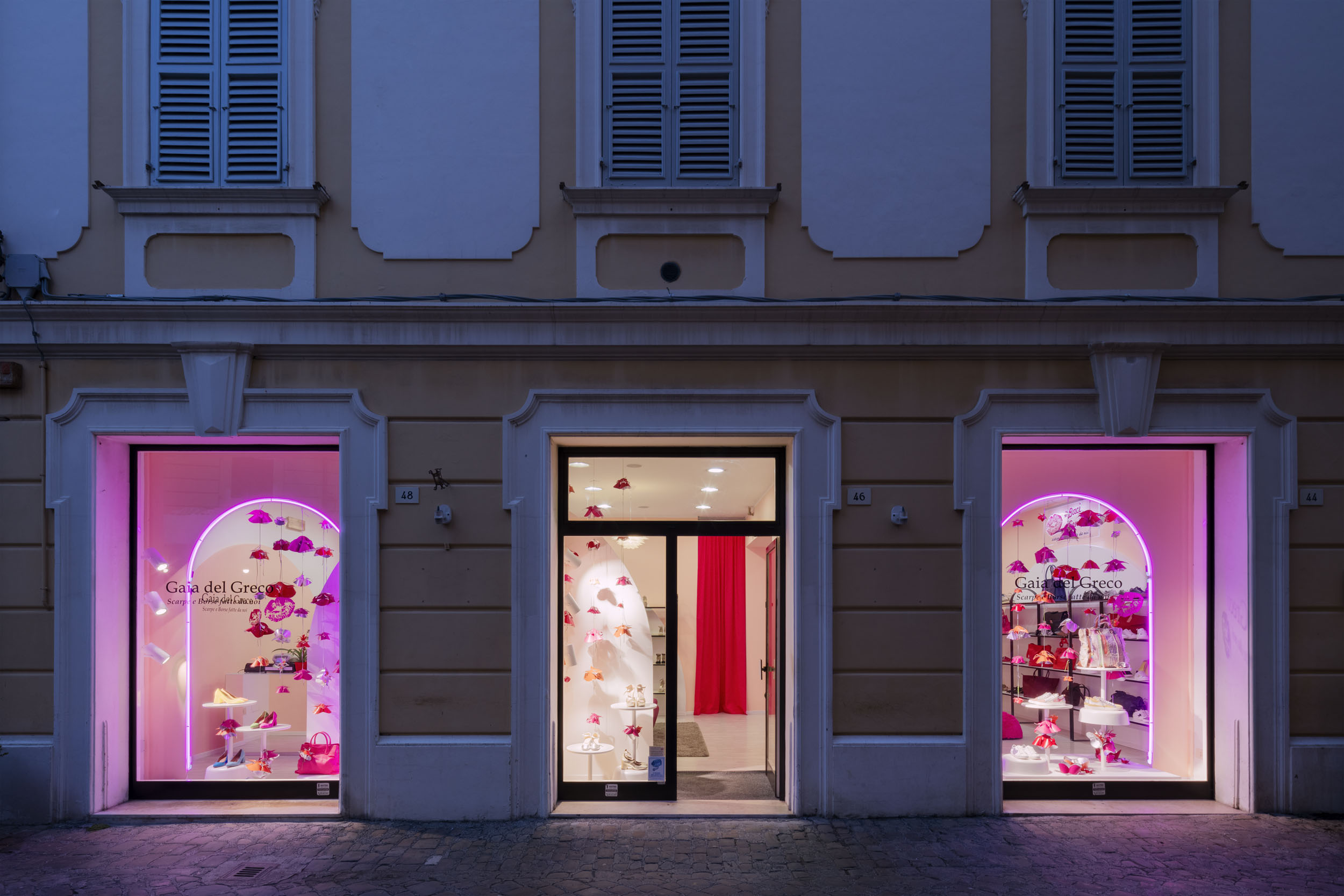 意式手工鞋店“Gaia del Greco”的室内设计之旅-6