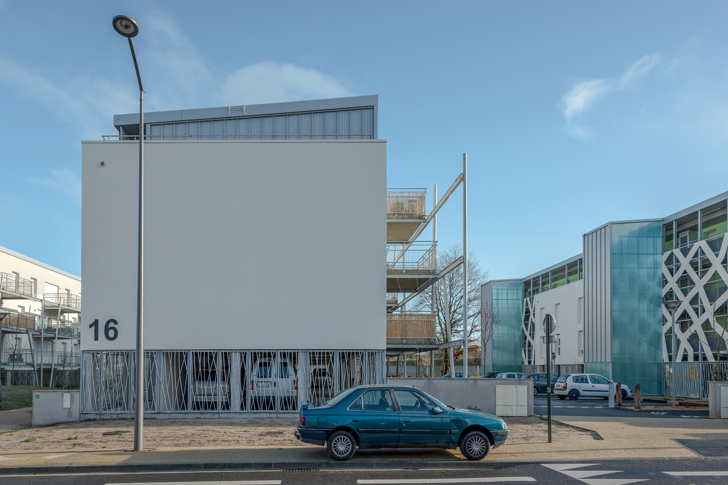 2018 年完工的 Les Erables 公寓设计展现独特魅力-11