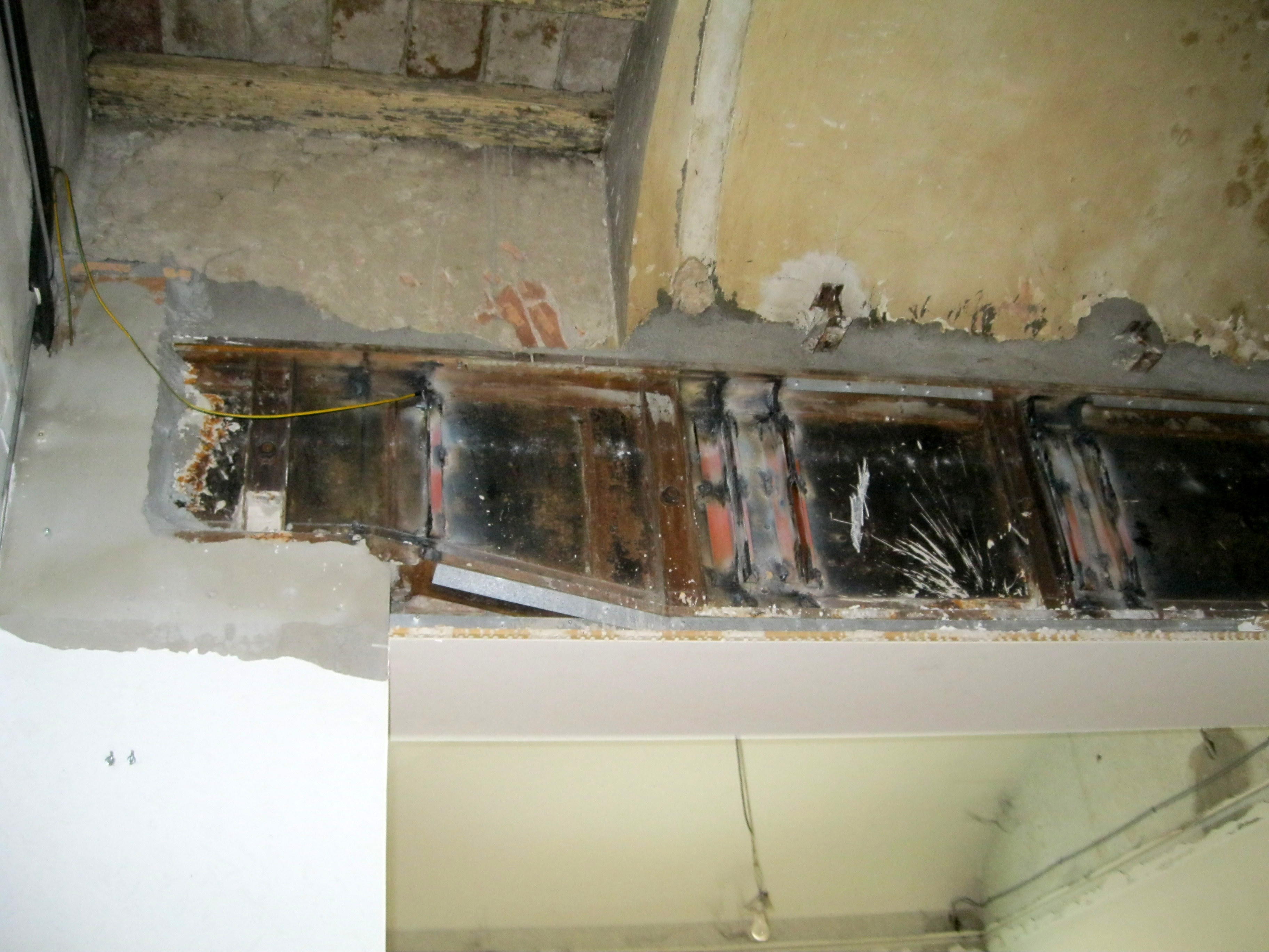 2011 年 Bernardi 珠宝店室内设计案例-3