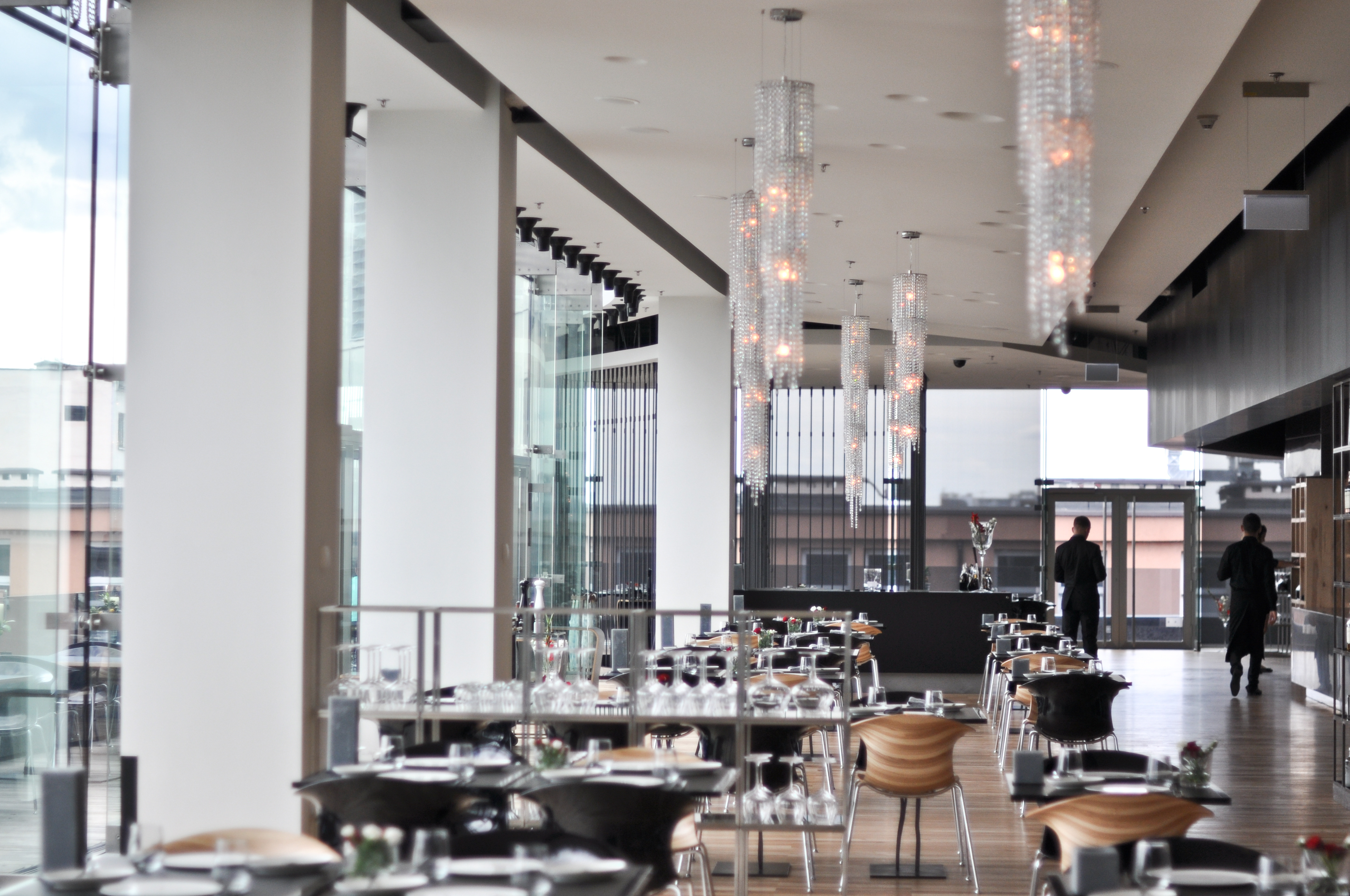 Wolf Bracka 餐厅的 Manooi Fjord 水晶吊灯-3