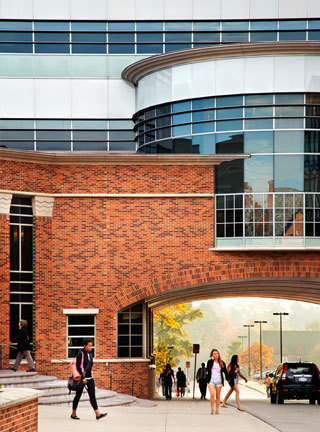 密歇根大学公共卫生学院 | 社区十字路口的现代教育空间-12