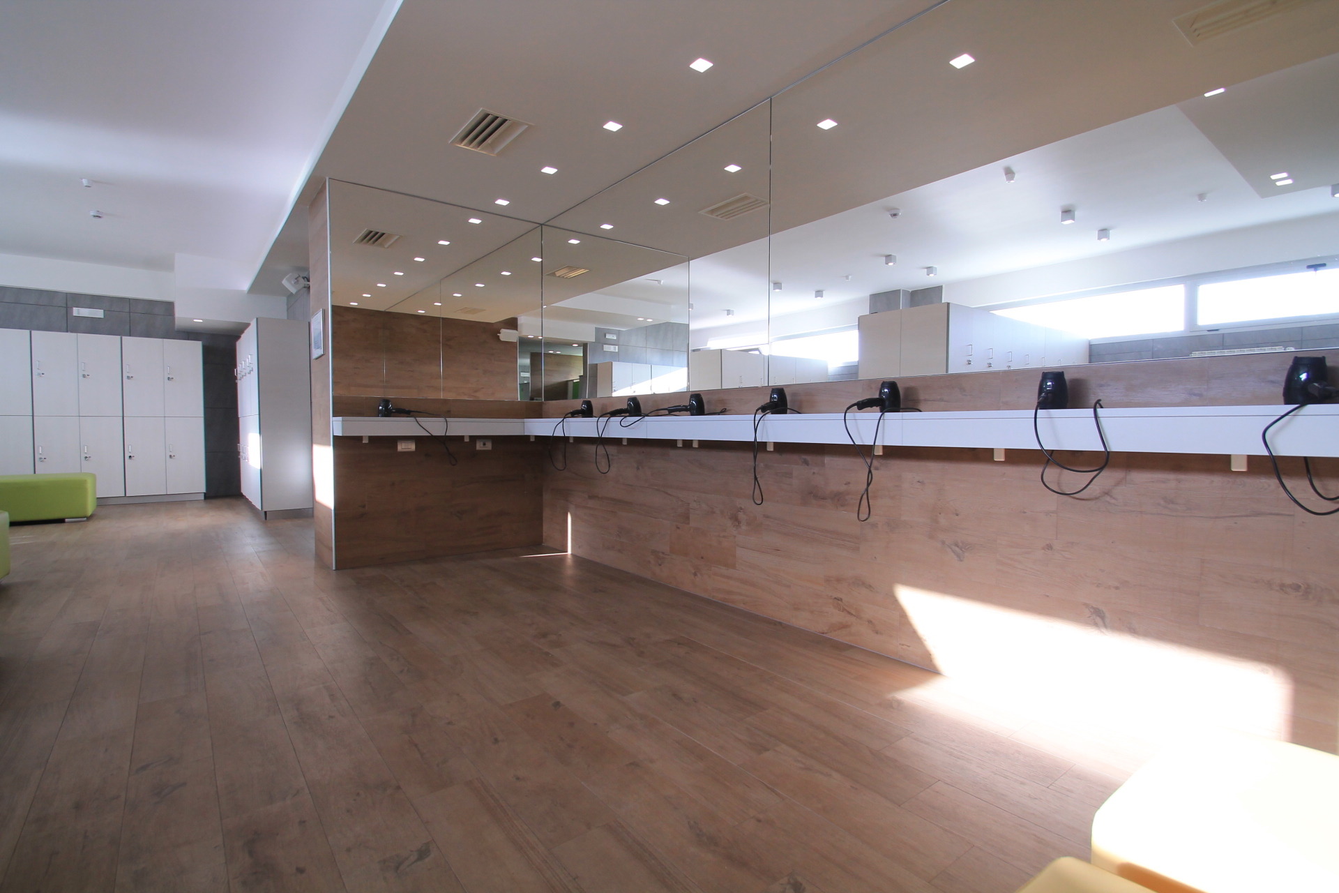 瑞费尔中央健康中心-10