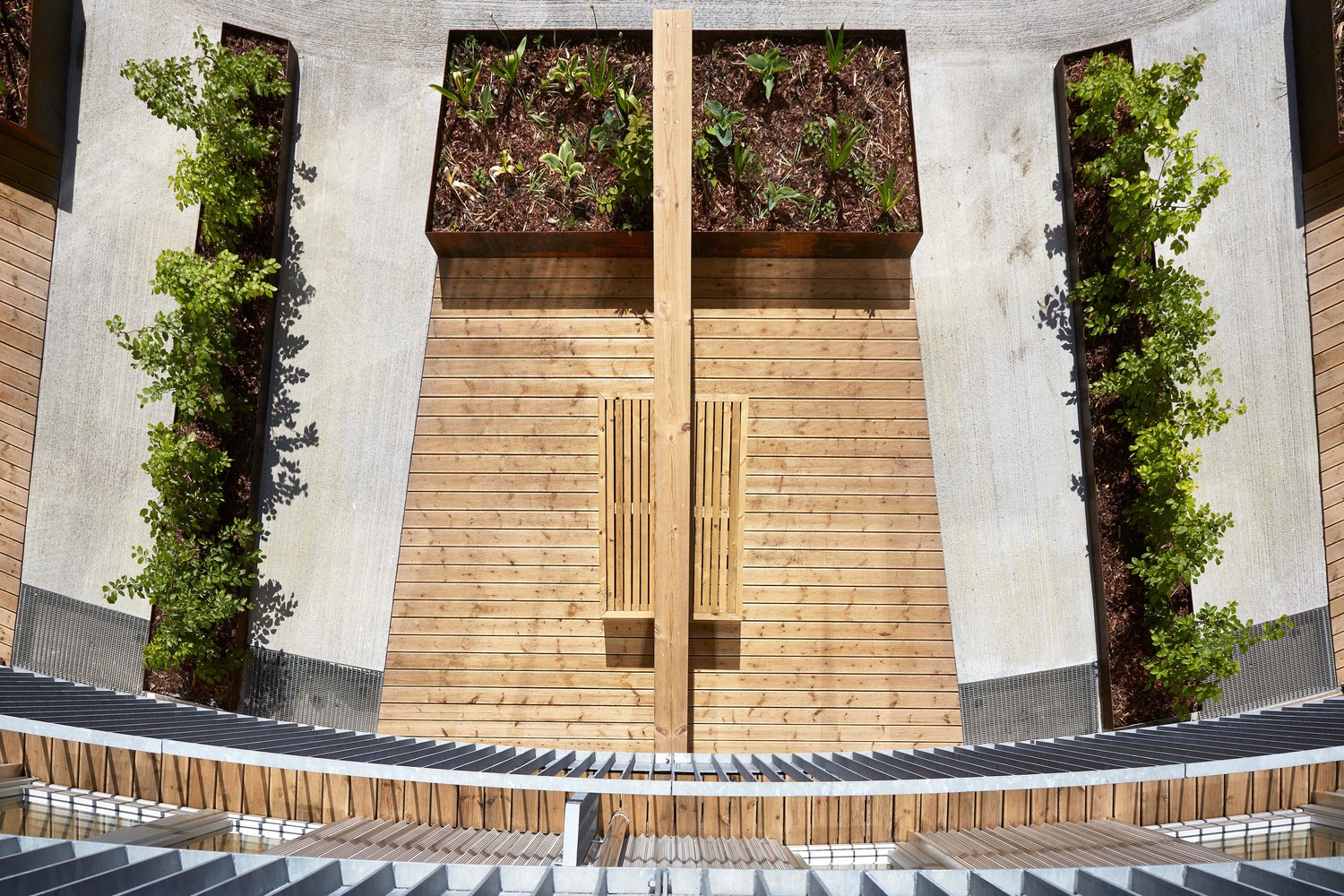 角楼 | 拥抱山丘的现代住宅设计-53