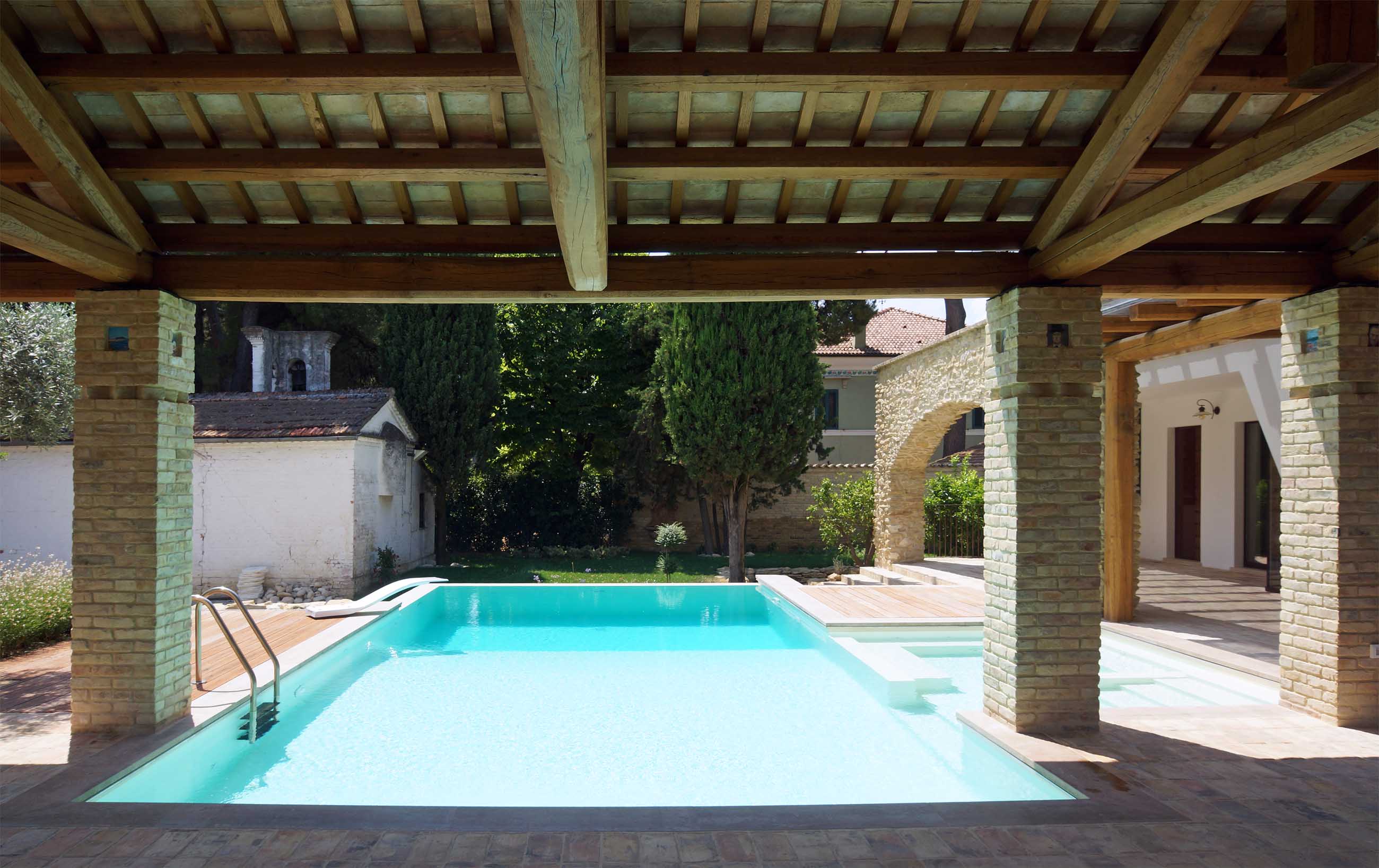 游泳池和圣约翰小教堂-24