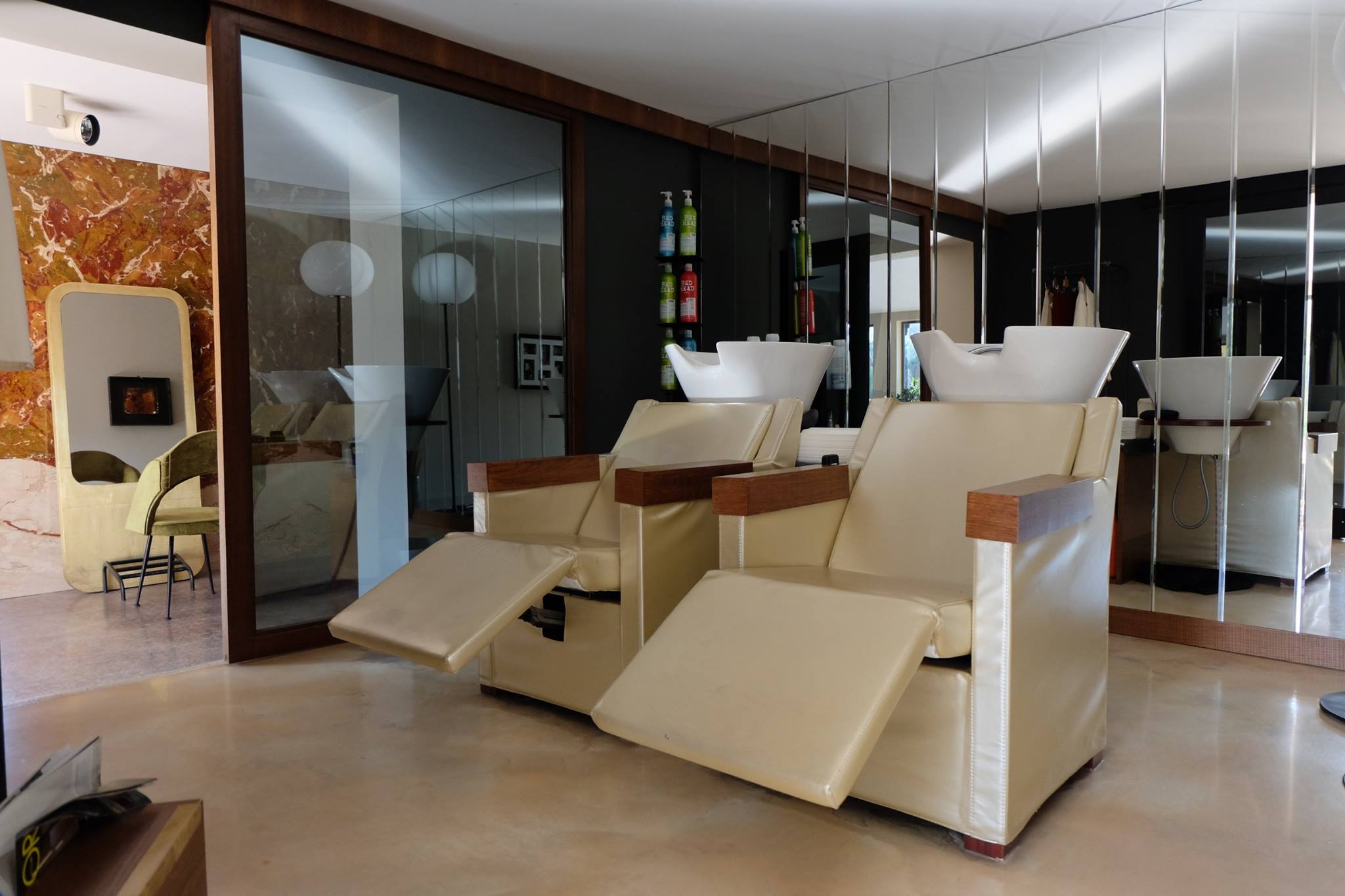 温暖优雅的意大利沙龙设计-5