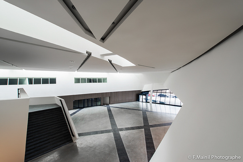 2015 年完成的比利时蒙斯市政府大楼室内设计-13