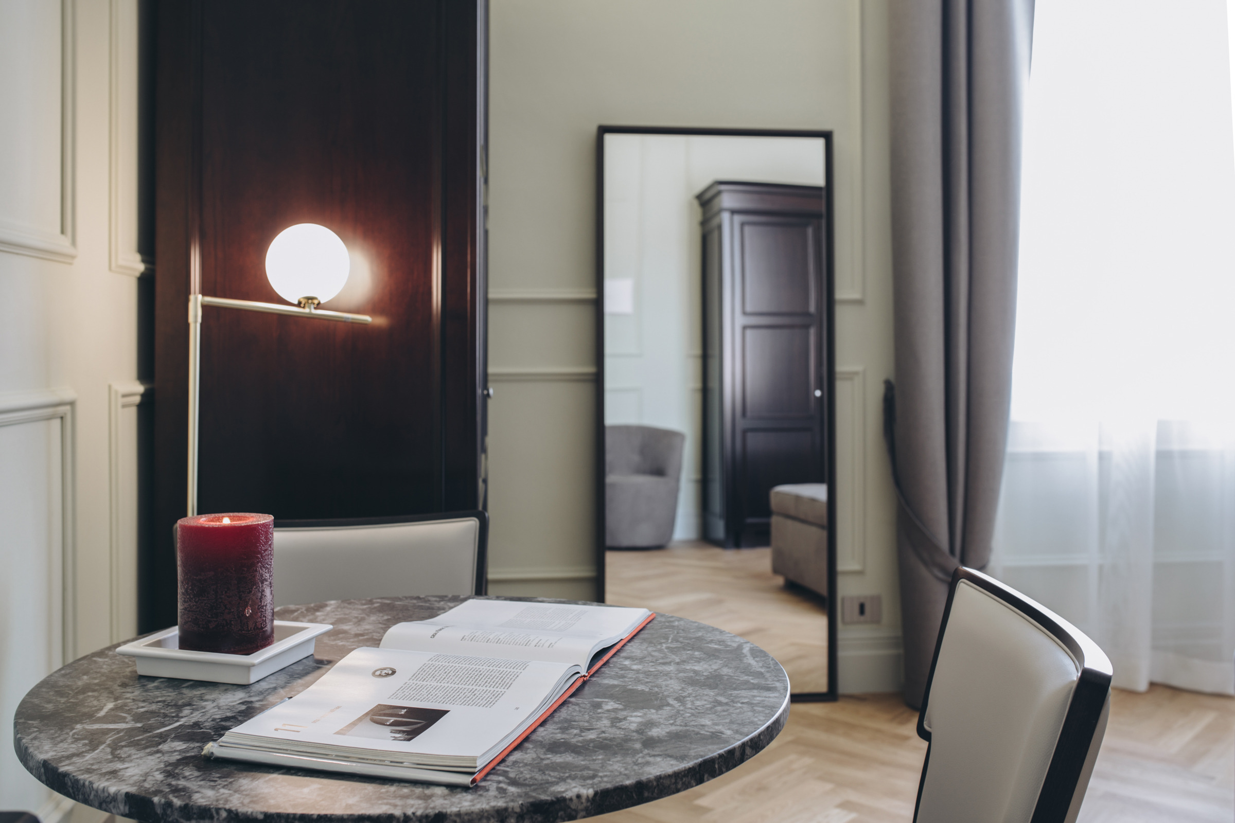 意大利博洛尼亚百年建筑的奢华套房新生-34