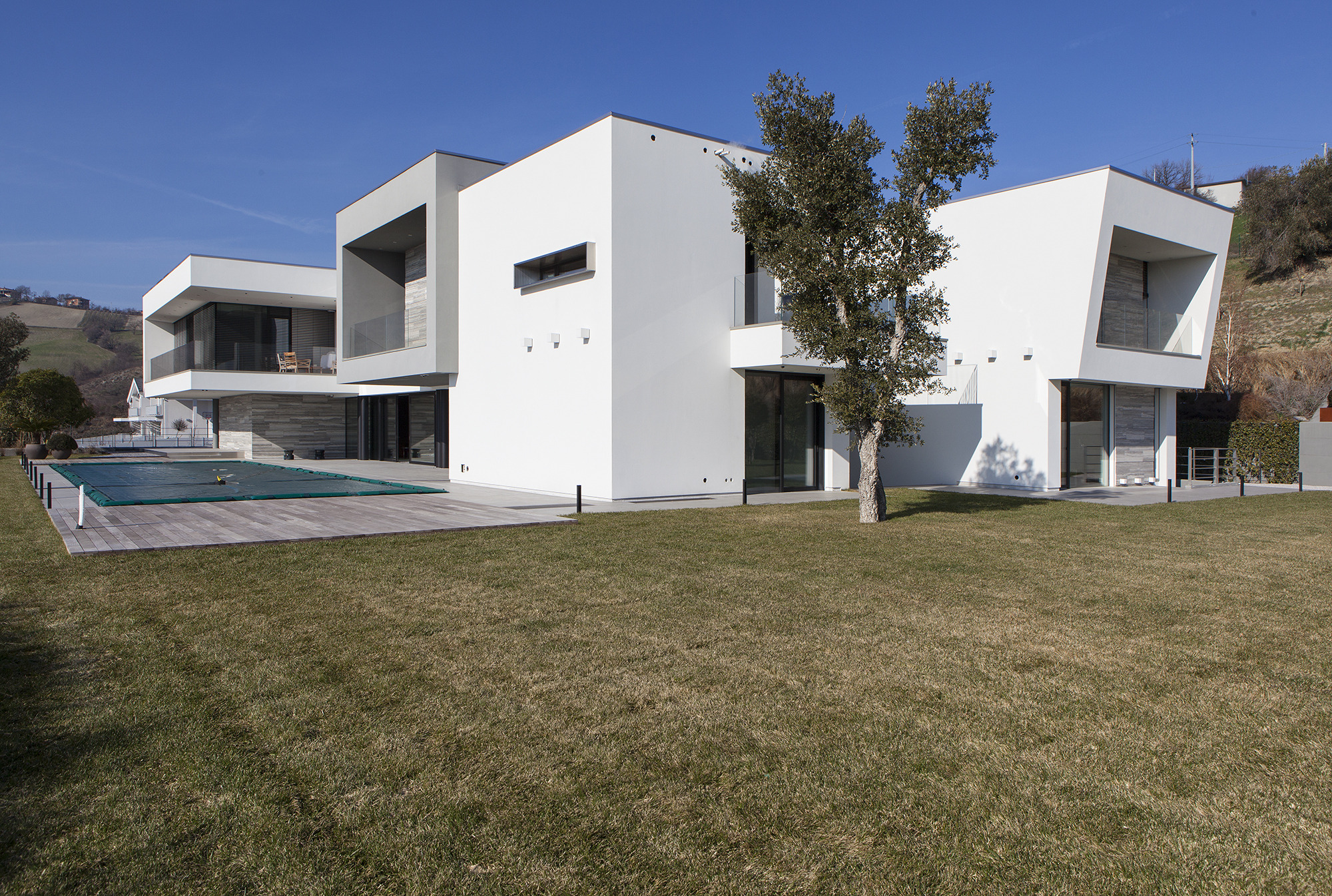 意式奢华的典范之作 | 卡斯特莱拉诺别墅设计-2