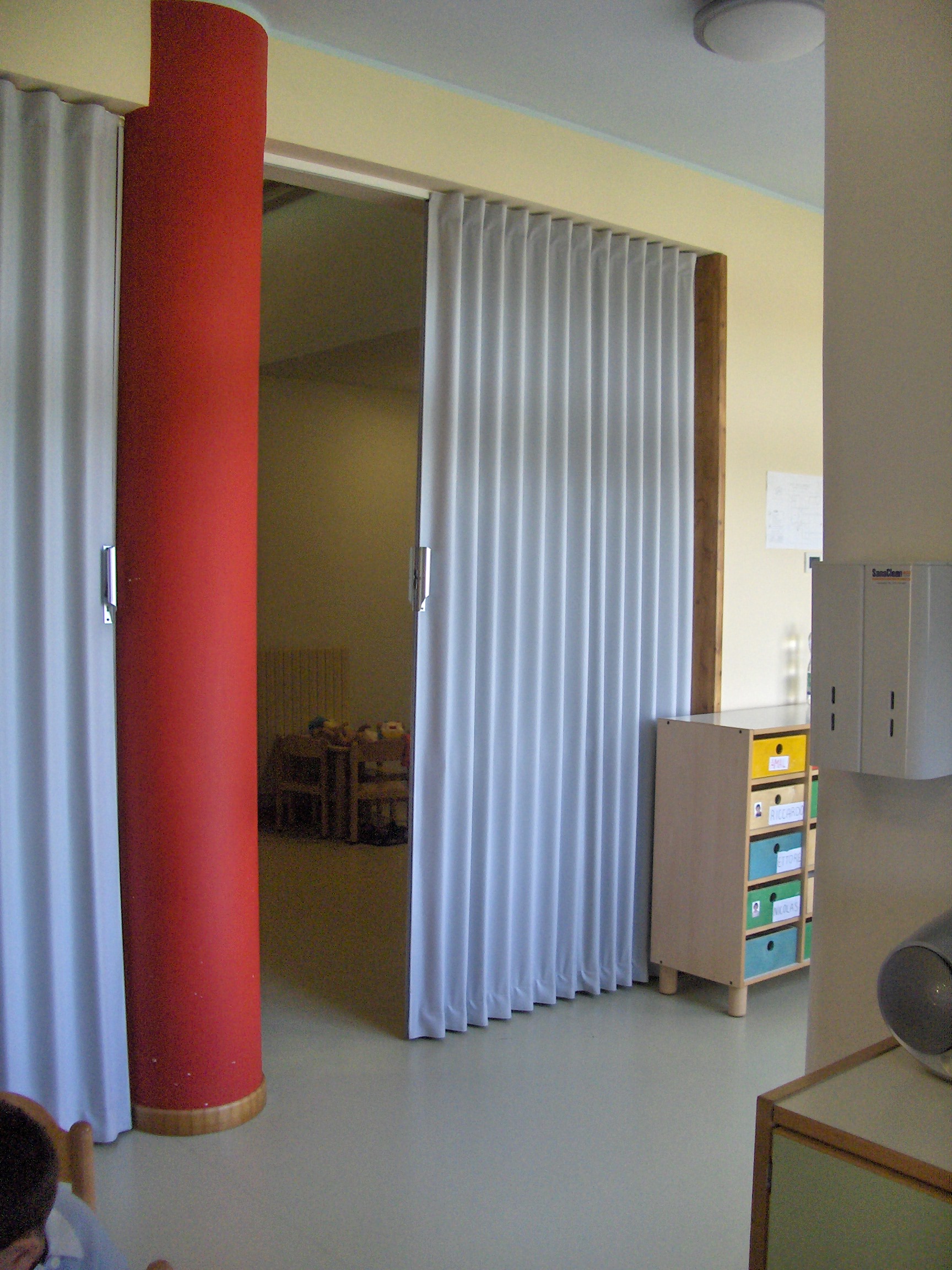 校园防火抗菌分隔神器 · 折叠门应用实例-5