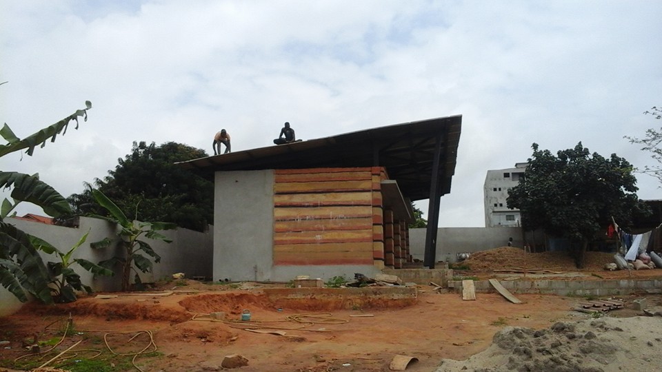 2016 年完成的土坯与木质结合的企业总部设计-21