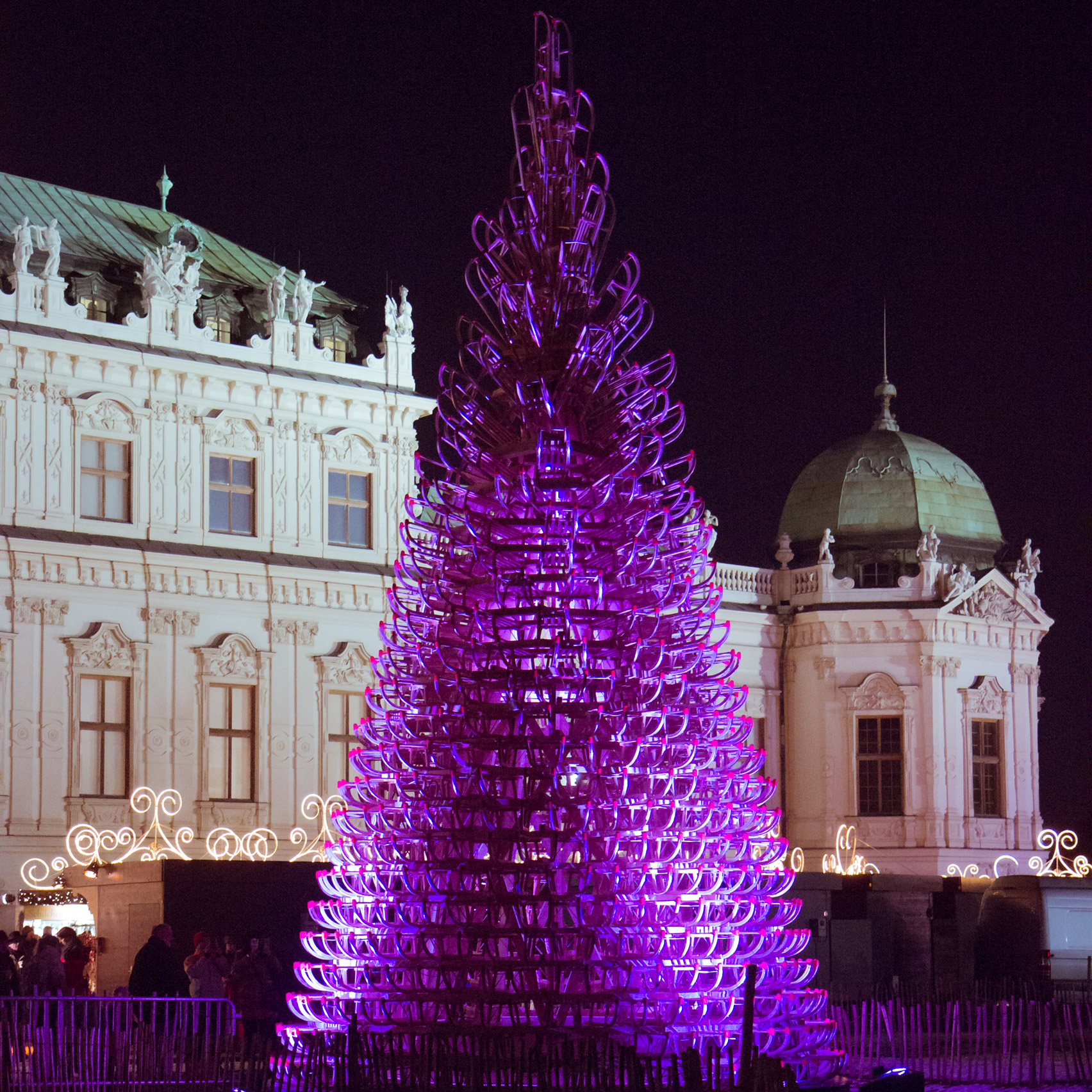 创意无限!2017 年十大独特圣诞树设计-10