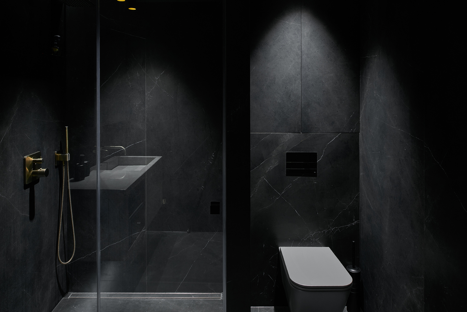 黑灰空间的对角线魅力-35