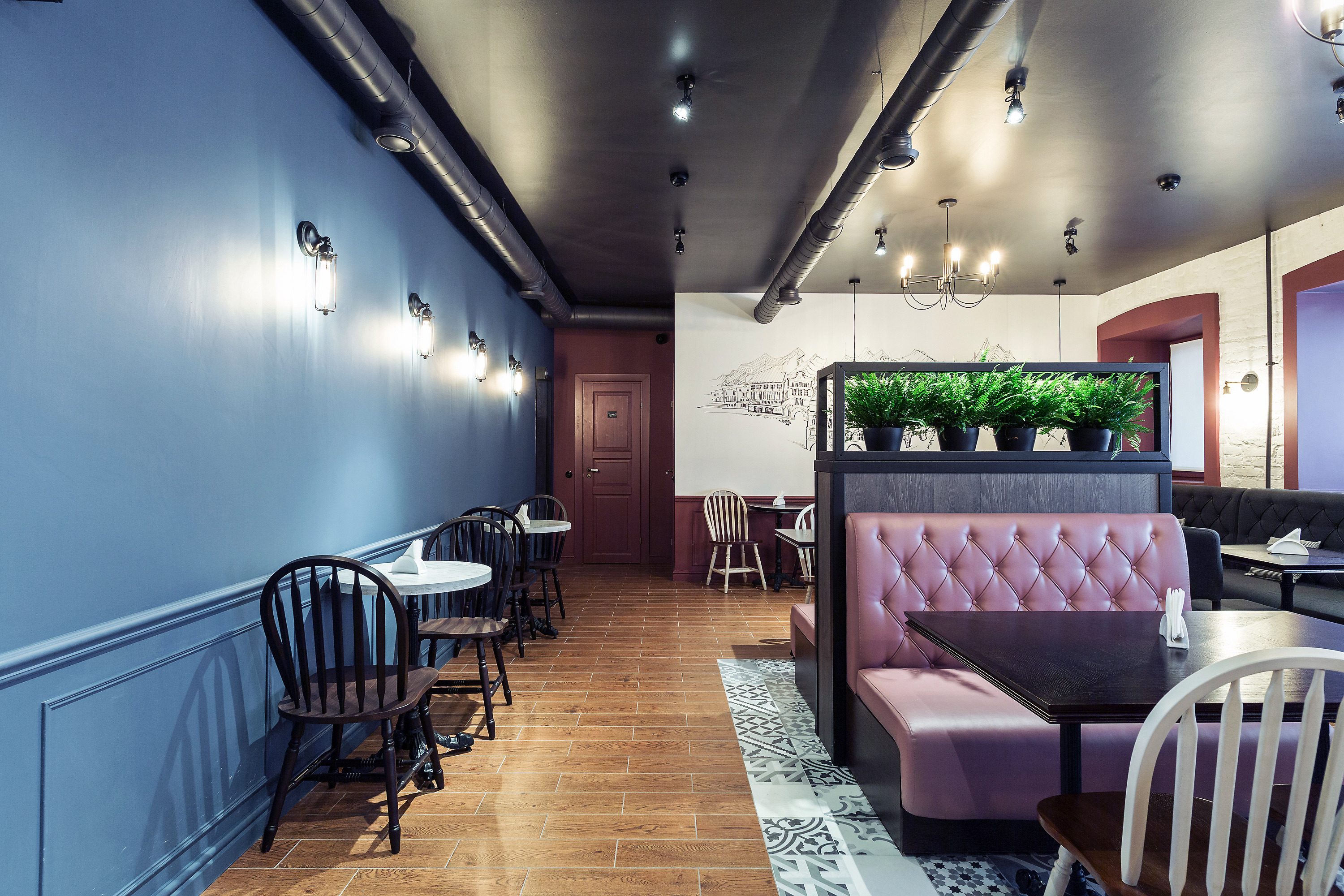 历史砖石与深色调的完美结合，打造温馨咖啡馆空间-12