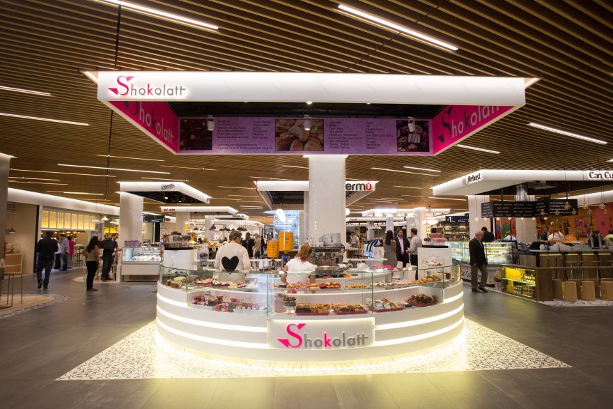 巴塞罗那"El Mercat"美食广场 | 红橡木温暖现代空间-1