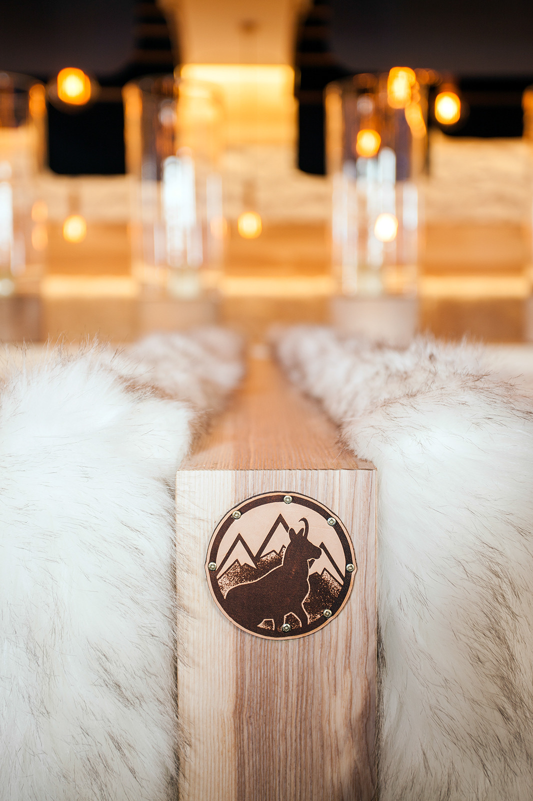 颠覆传统的山间餐厅设计-12