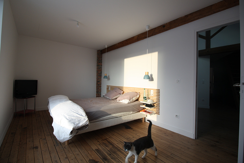 2017 年改造完成的古旧车库住宅-15