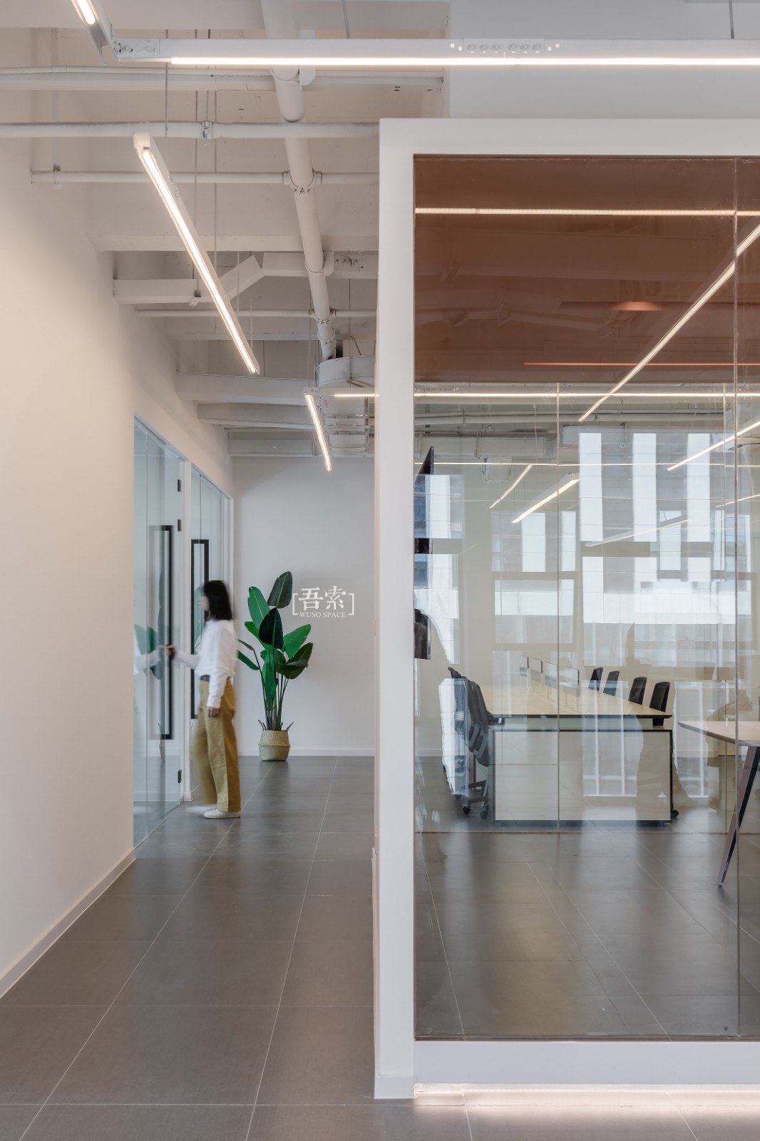 云密城 IT 科技公司,极简空间与人文互动的完美结合丨中国南京-14