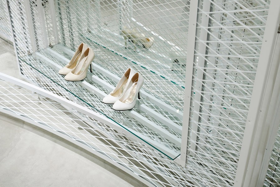 日本 LARA 品牌三店设计各异，年轻女性购物新体验-12