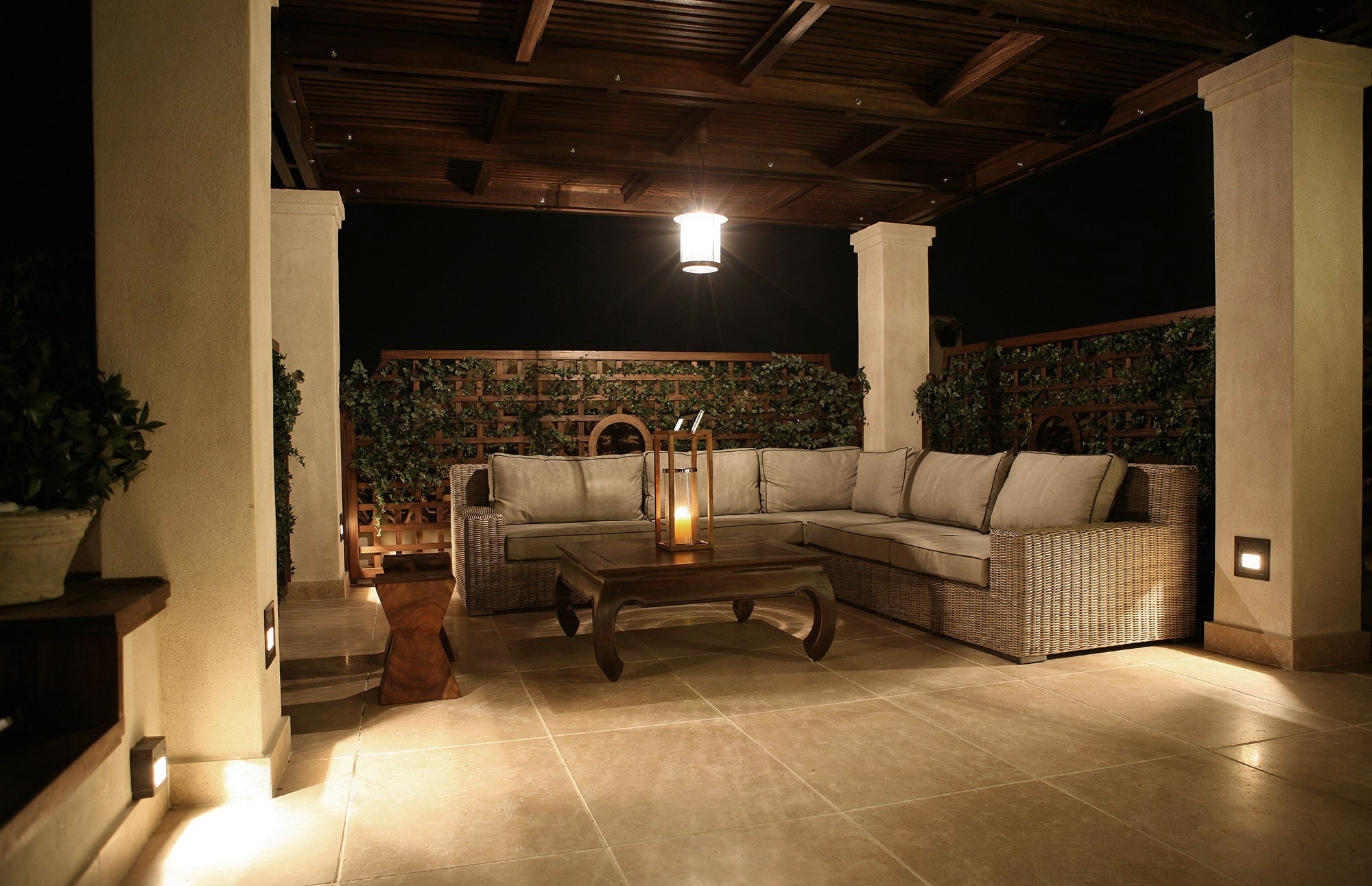 简约时尚的露台公寓设计-0