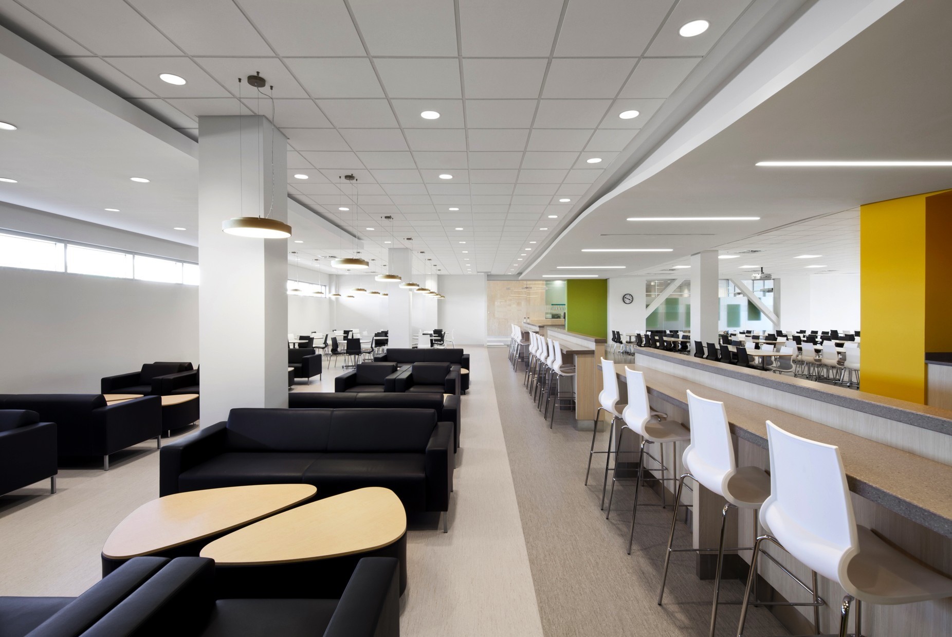 Montreal Merck 总部 · 现代共享办公空间-13