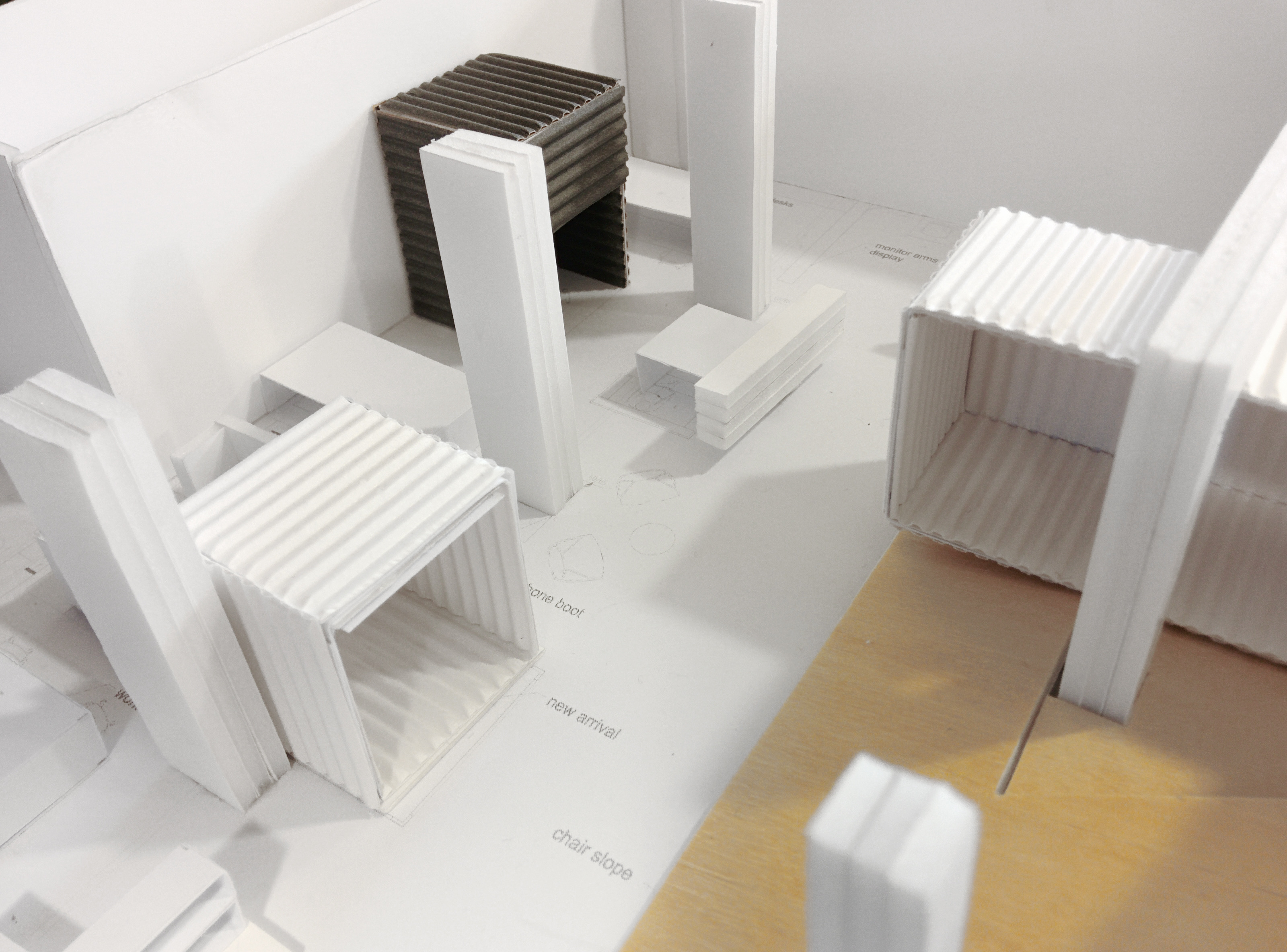 废旧集装箱打造时尚办公空间-23