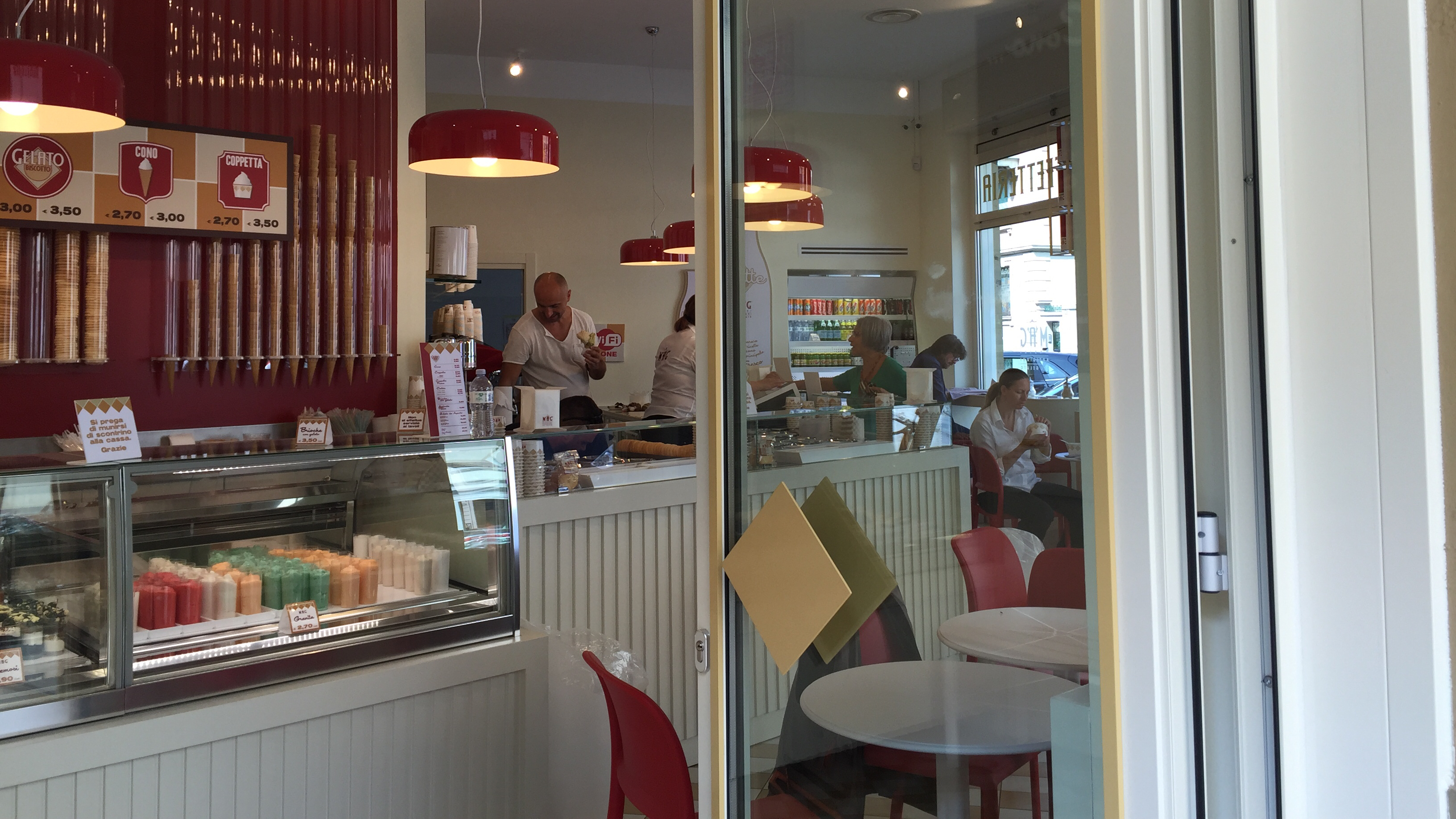 定制铝制展示柜，彰显个性与节能环保-7