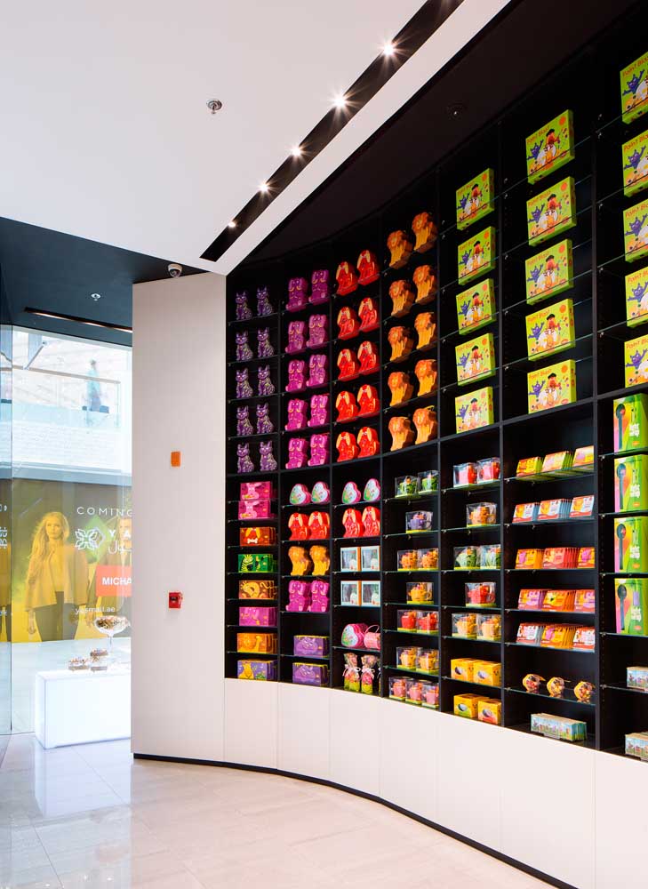 阿布扎比 Patchi 巧克力店 · 创新与奢华的融合-39