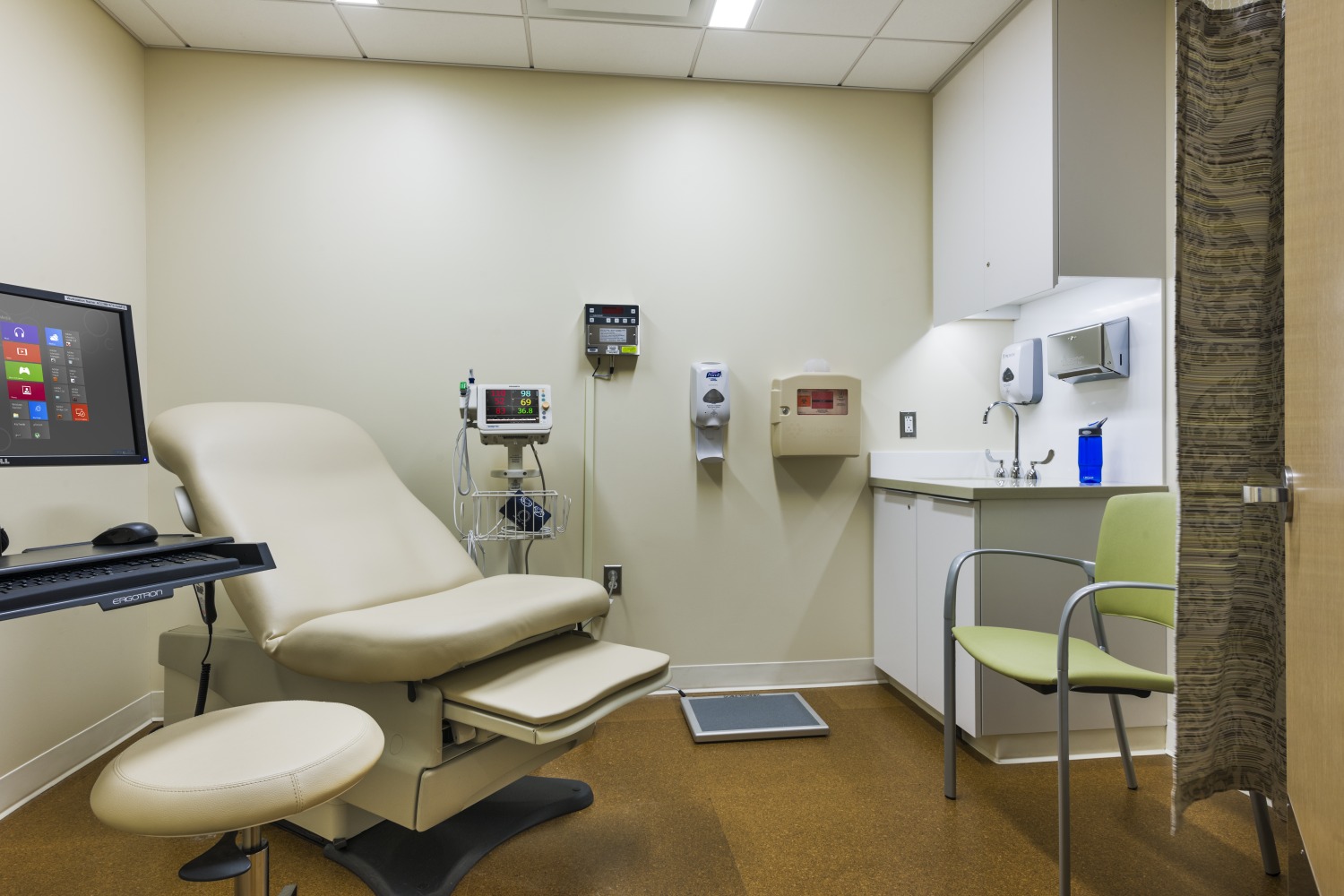 纽约大学兰格内门诊中心 | 内敛与活力的完美结合-16