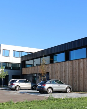 2016 年完成的德国 Staufendirekt Gmbh 总部大楼设计