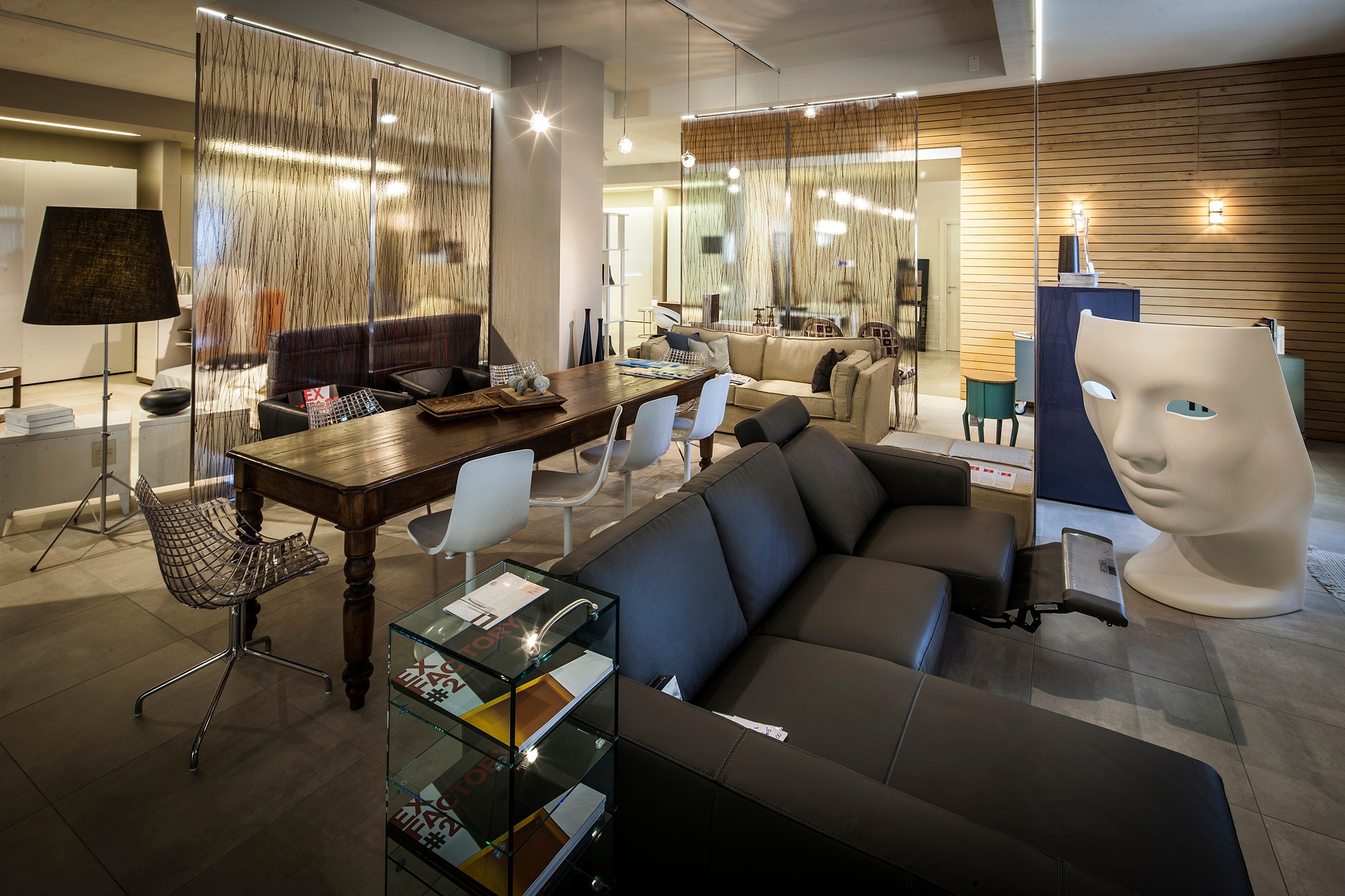 2013 年意大利家具展厅室内设计案例-3