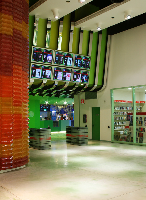 帕尔马多彩多厅电影院 | 室内设计之美-15