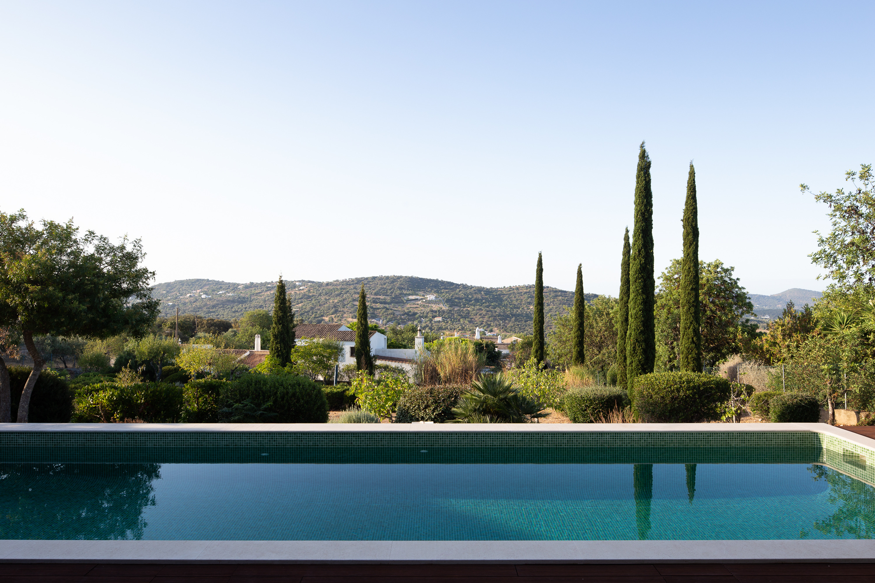 葡萄牙“第三世界开发者”的绿色环保地下别墅-3