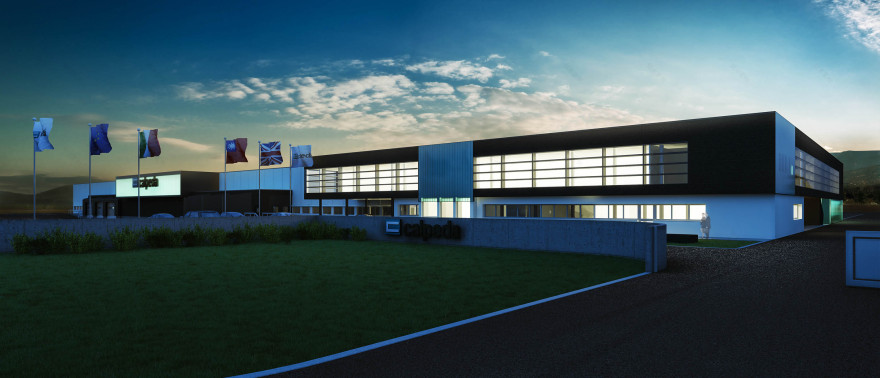 强化工业风格,展现生产关系-3