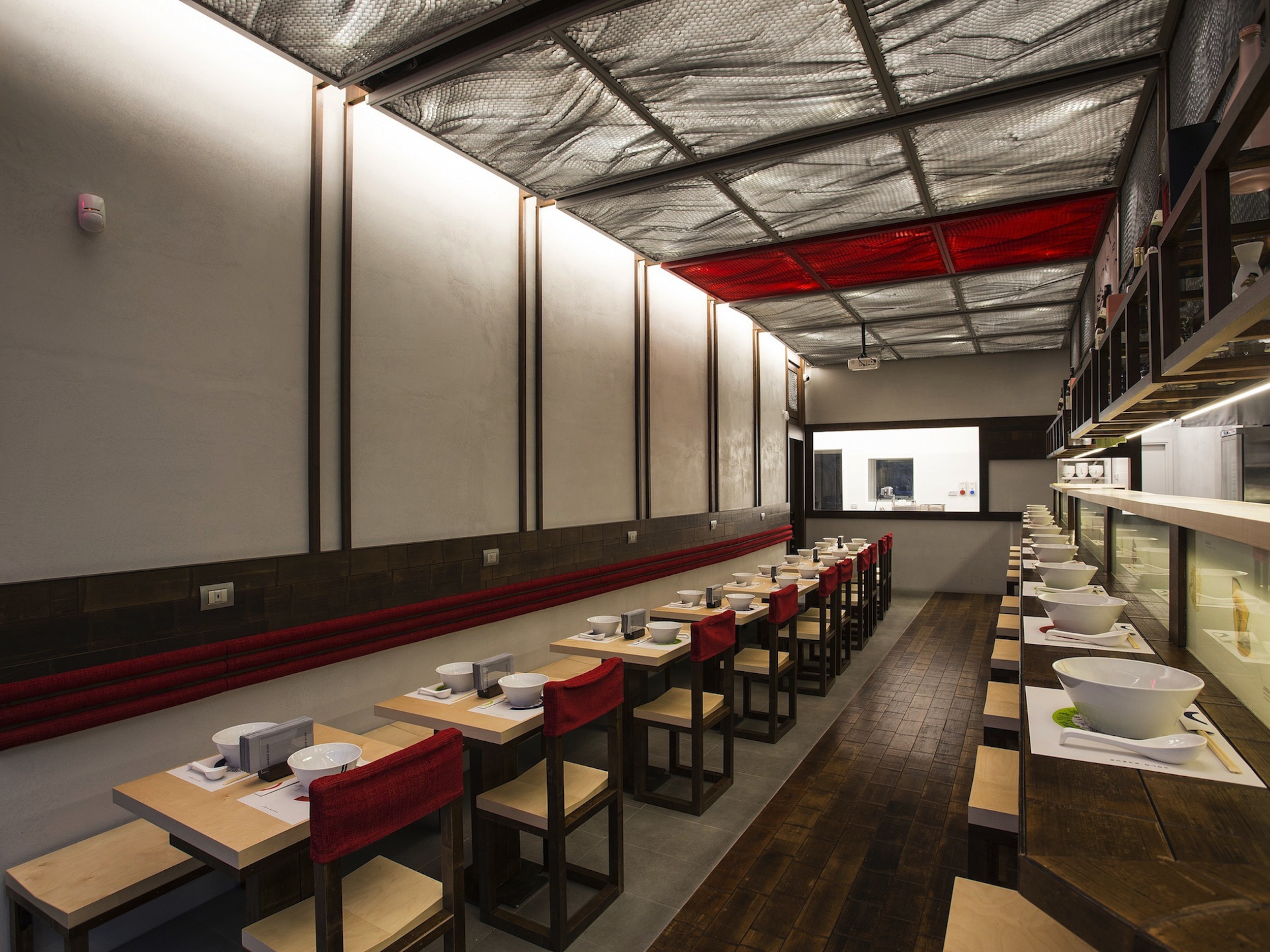 对话传统 | 意日风格共融的 KOTO 拉面餐厅设计-1