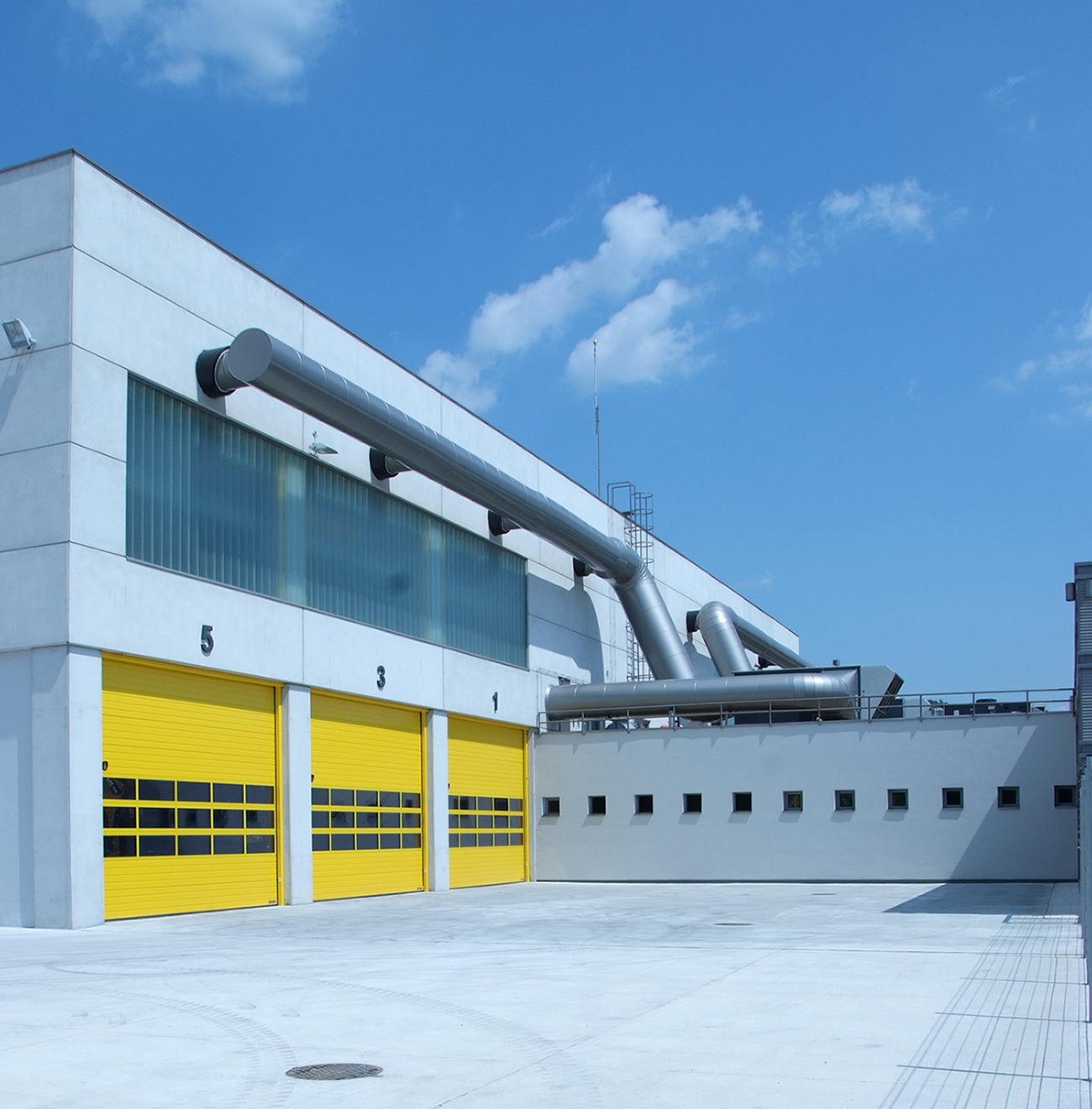 Caterpillar 新总部,功能与景观完美融合-4