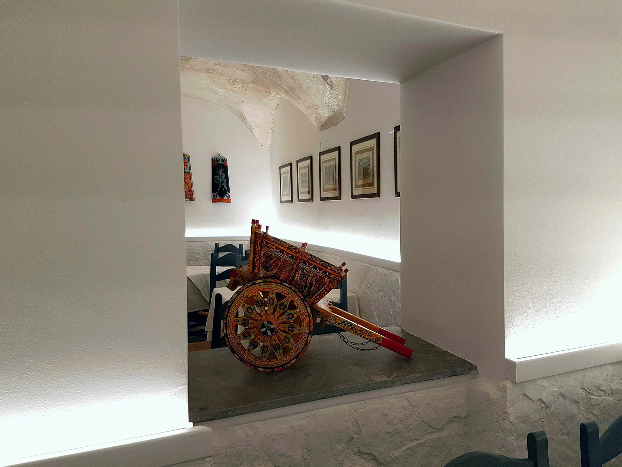 历史悠久的意大利披萨店，传统与创新的完美结合-8