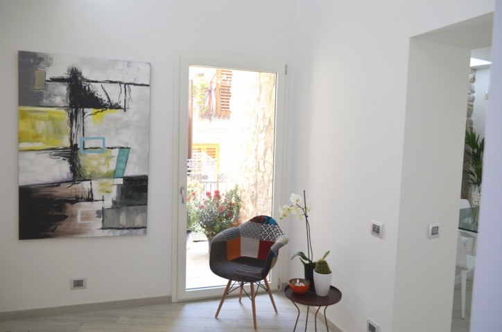 古老住宅变身高雅现代空间-0