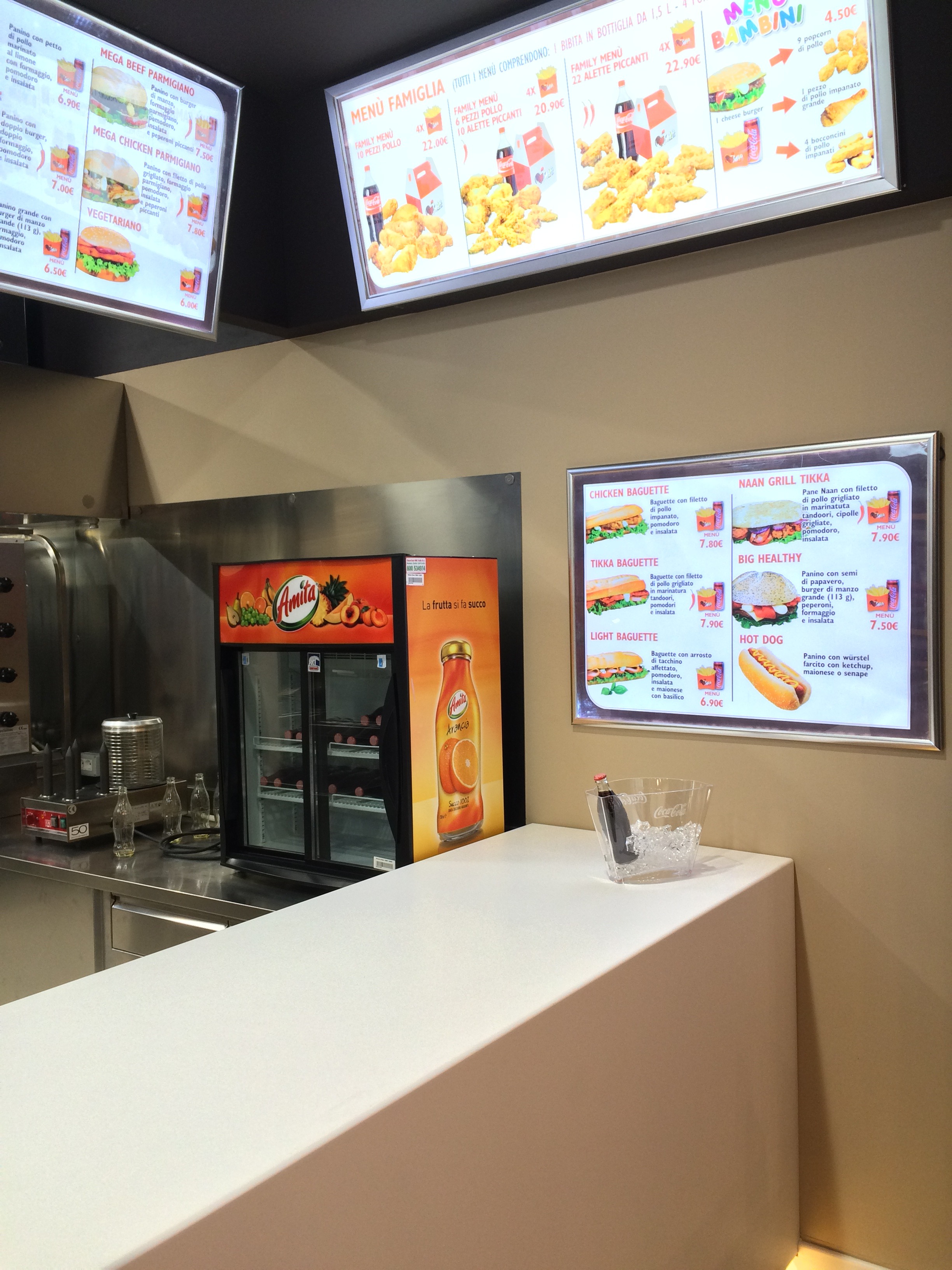 2016 年完成的 MAIR 快餐店室内设计案例-15