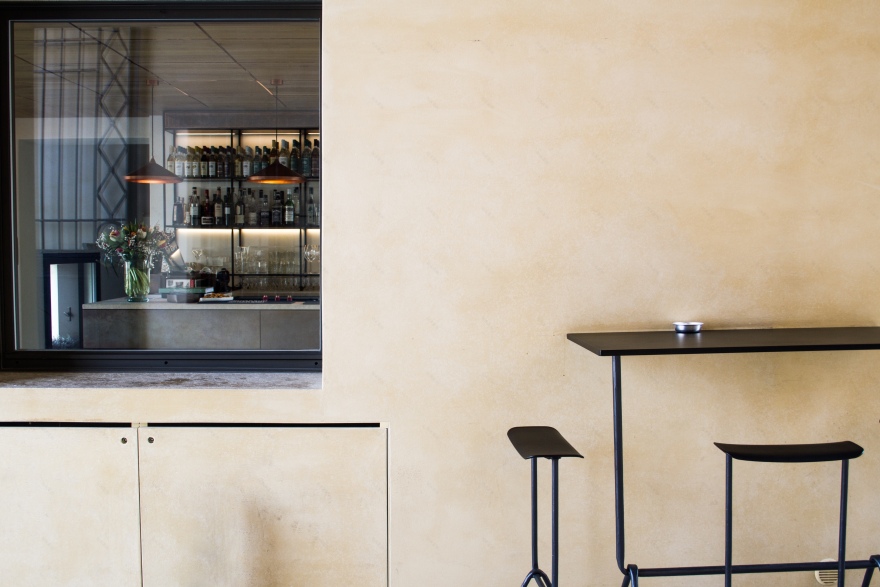 意大利百年酒厂变身复古咖啡馆-21