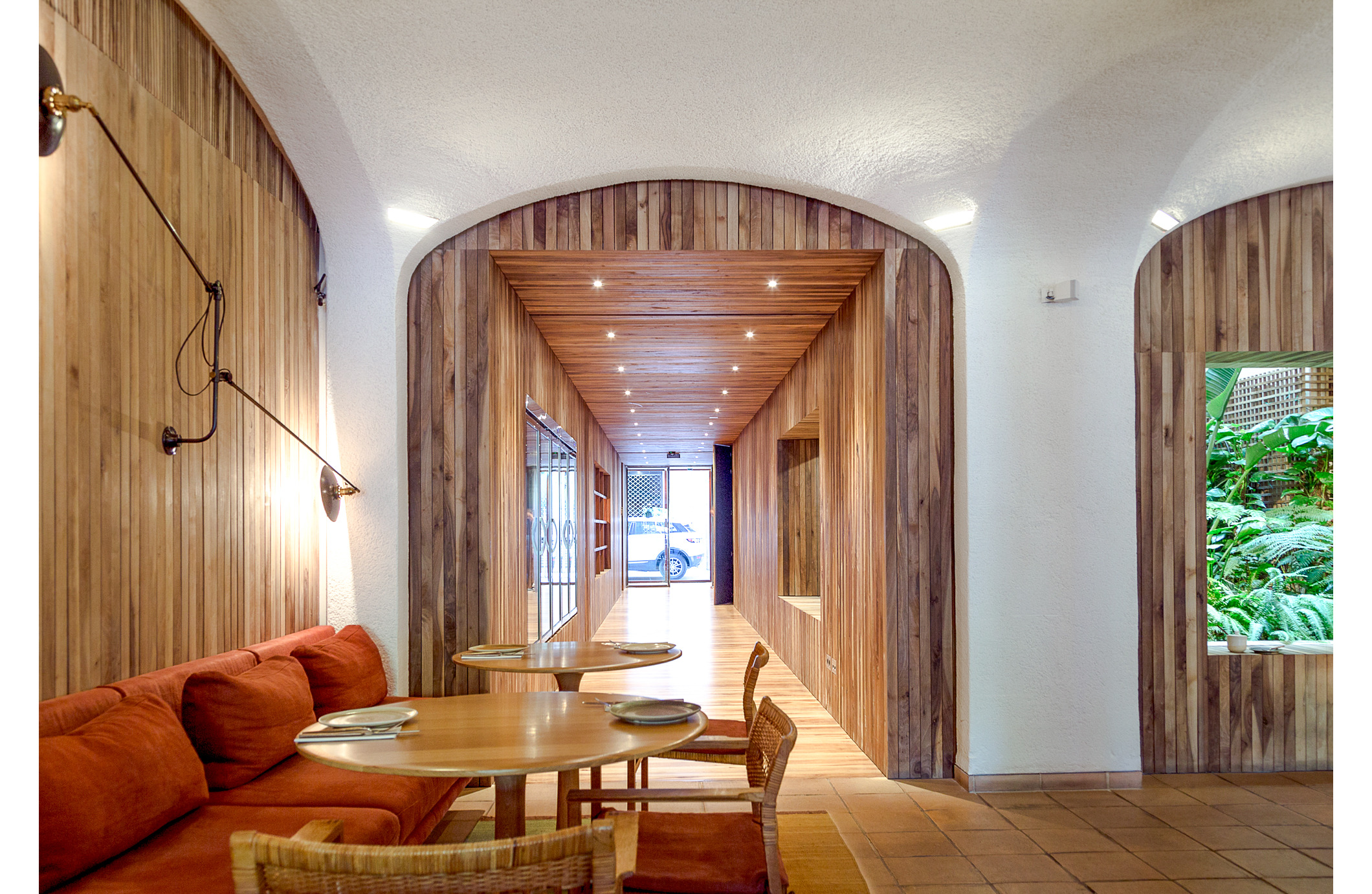 绿色斑点 | 巴西建筑师 weiinfeld 的素食餐厅设计-1