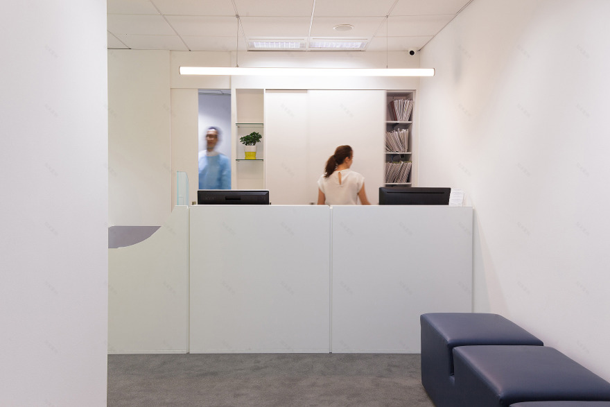 共享空间,自然光与高效操作的口腔诊所设计-9
