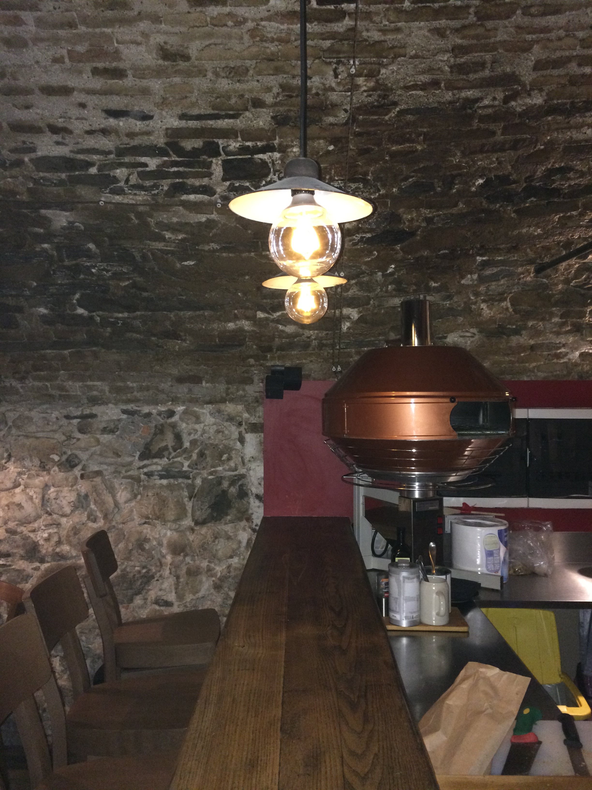 地窖酒吧“Dal Lendar”的复古与现代融合设计-12