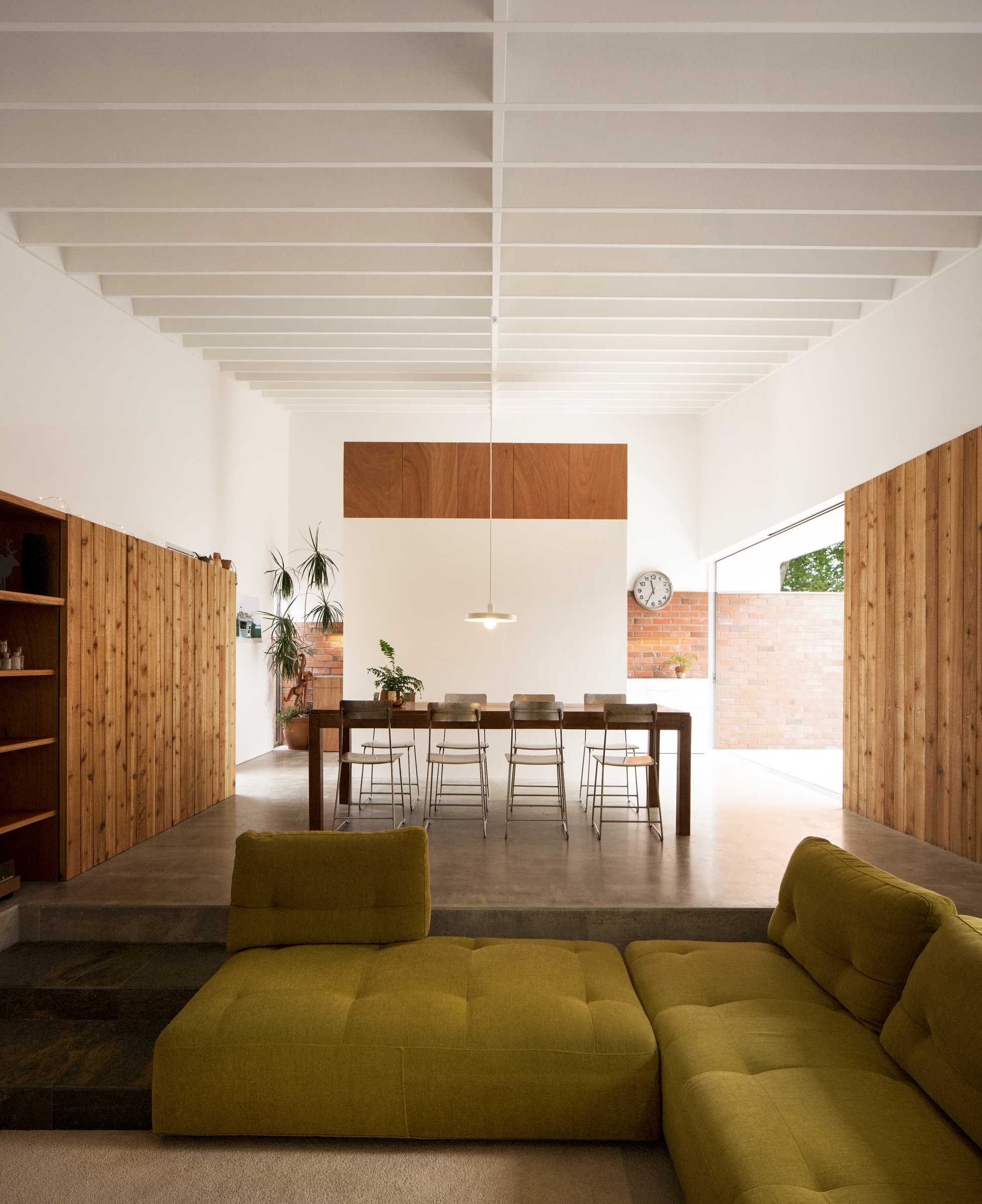 新西兰小城住宅 | 家庭住宅与艺术工作室的完美融合-6